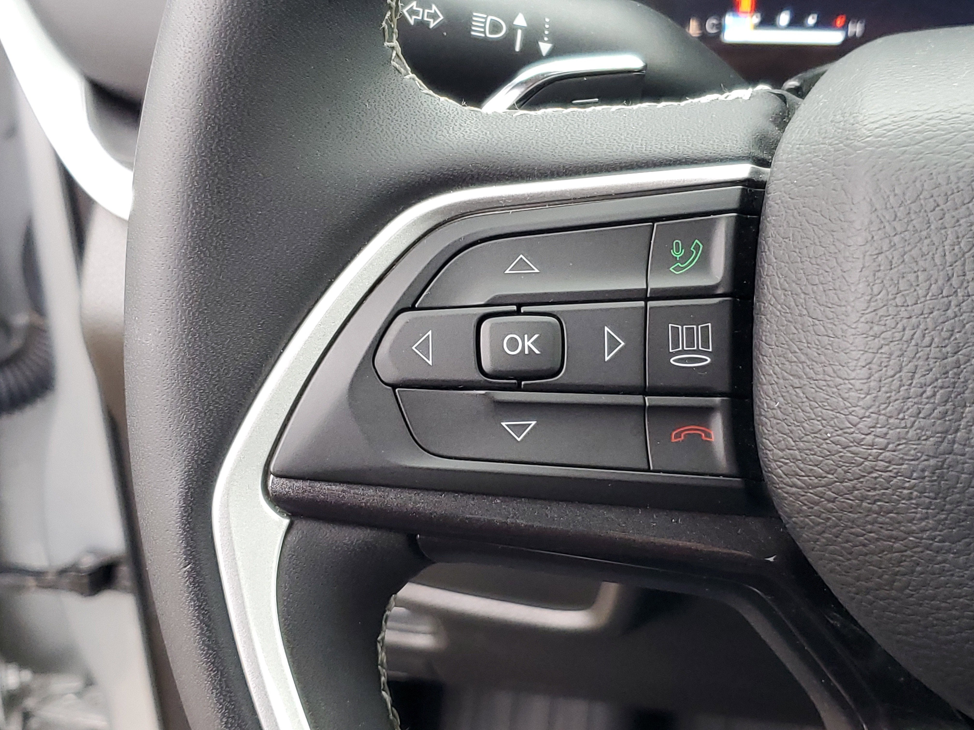 2023 Jeep Grand Cherokee L Laredo 4x4