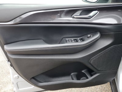 2023 Jeep Grand Cherokee L Laredo 4x4