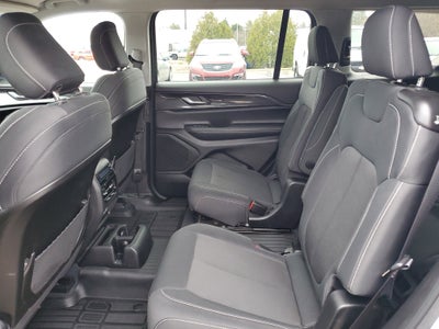 2023 Jeep Grand Cherokee L Laredo 4x4