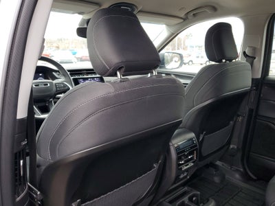 2023 Jeep Grand Cherokee L Laredo 4x4