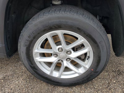 2023 Jeep Grand Cherokee L Laredo 4x4