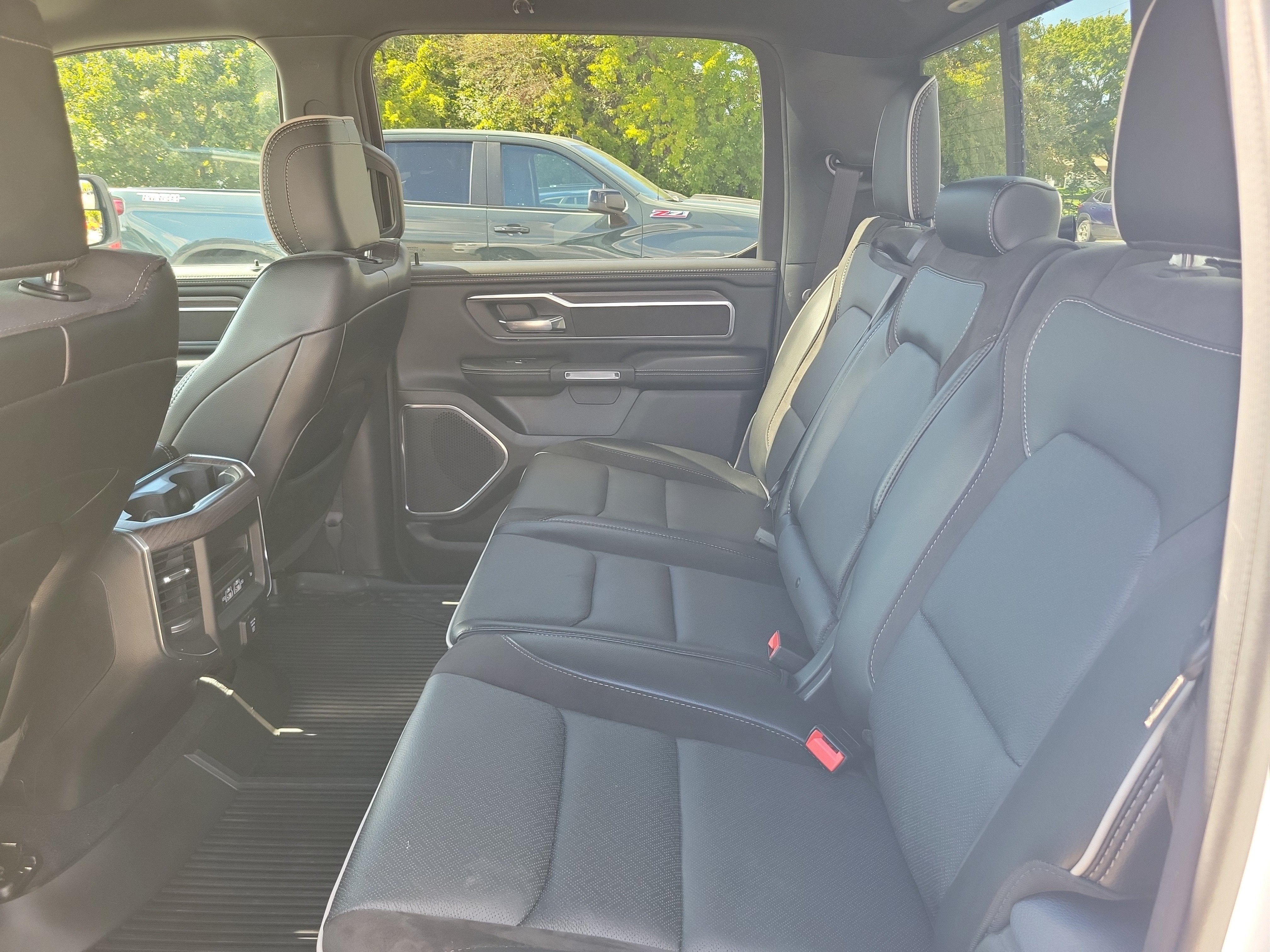 2025 RAM 1500 Laramie Crew Cab 4x4 5'7" Box