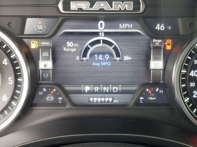 2019 RAM 1500 Laramie Crew Cab 4x4 5'7" Box