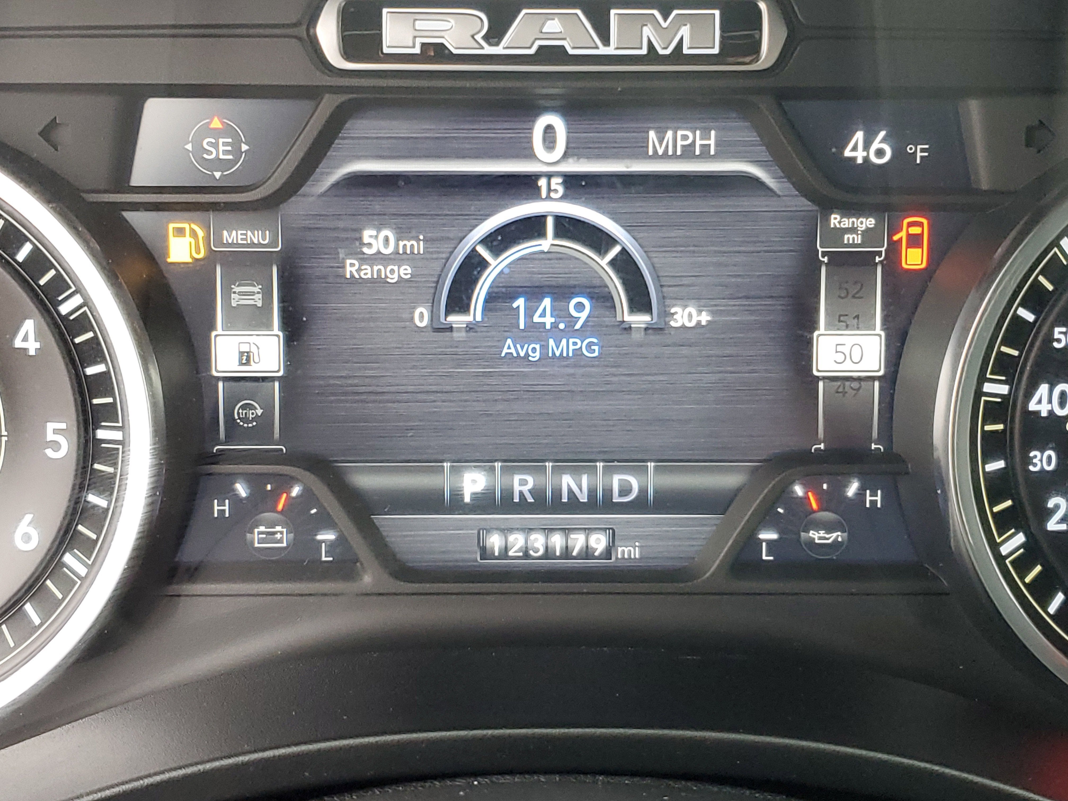 2019 RAM 1500 Laramie Crew Cab 4x4 5'7" Box