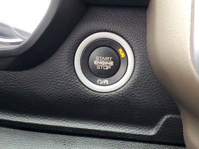 2019 RAM 1500 Laramie Crew Cab 4x4 5'7" Box