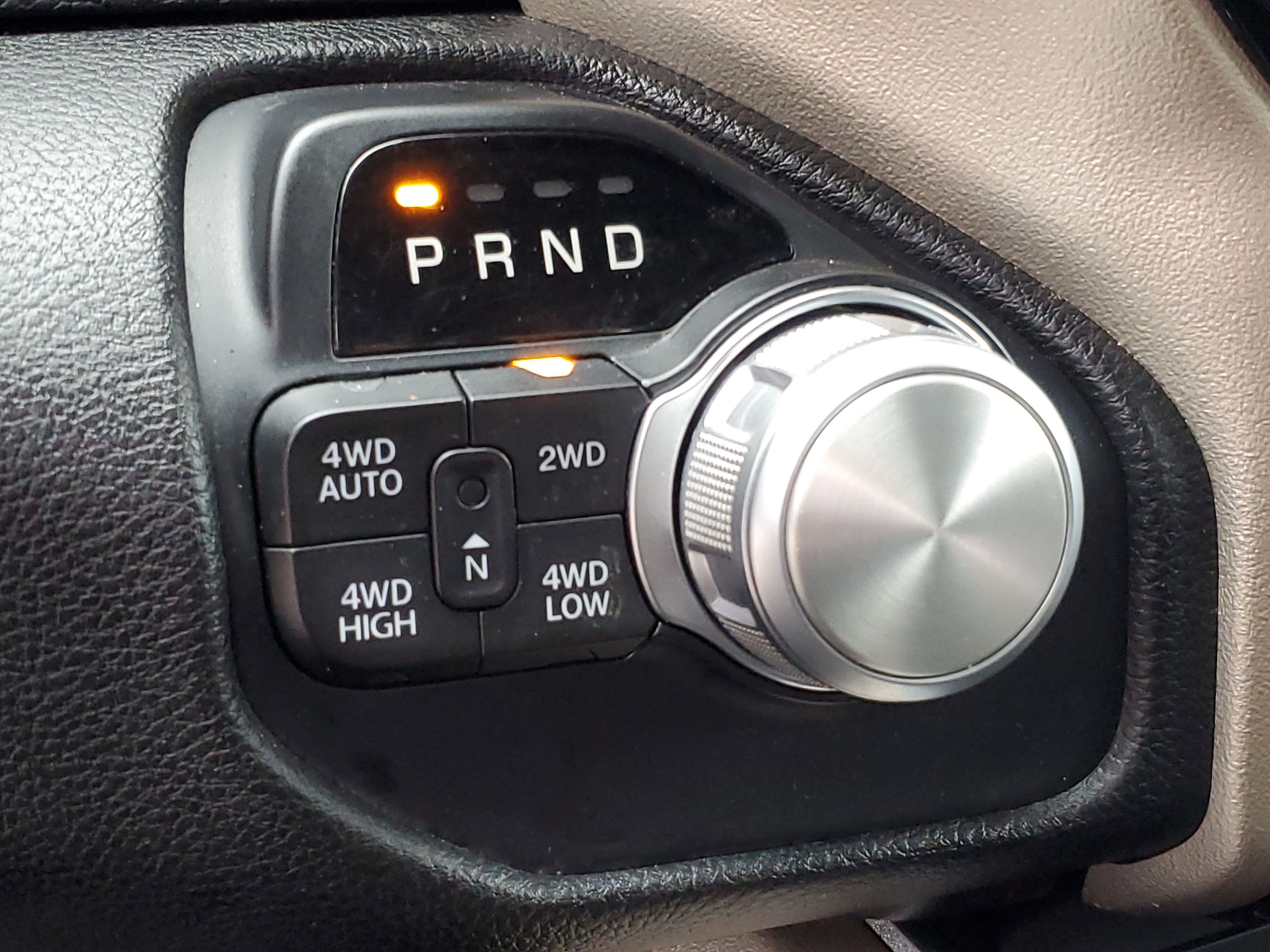 2019 RAM 1500 Laramie Crew Cab 4x4 5'7" Box