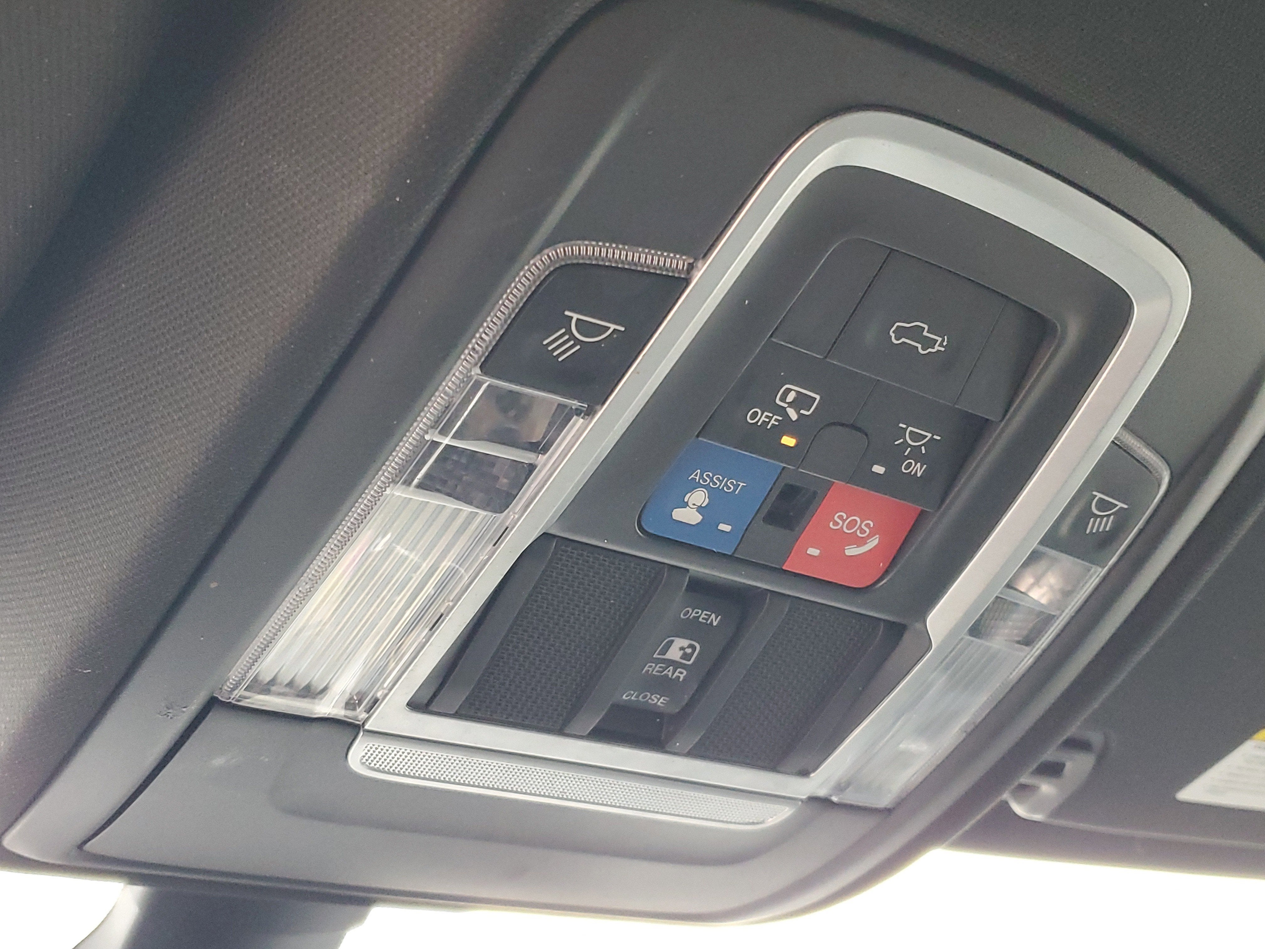 2019 RAM 1500 Laramie Crew Cab 4x4 5'7" Box