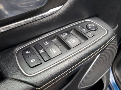 2019 RAM 1500 Laramie Crew Cab 4x4 5'7" Box