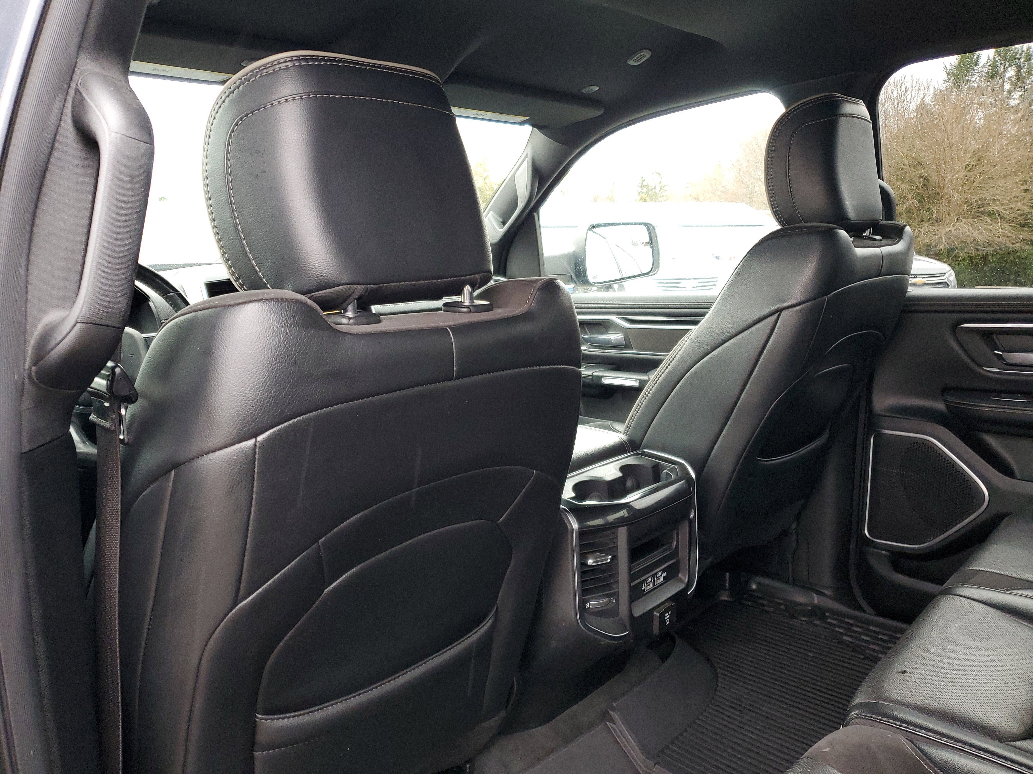 2019 RAM 1500 Laramie Crew Cab 4x4 5'7" Box