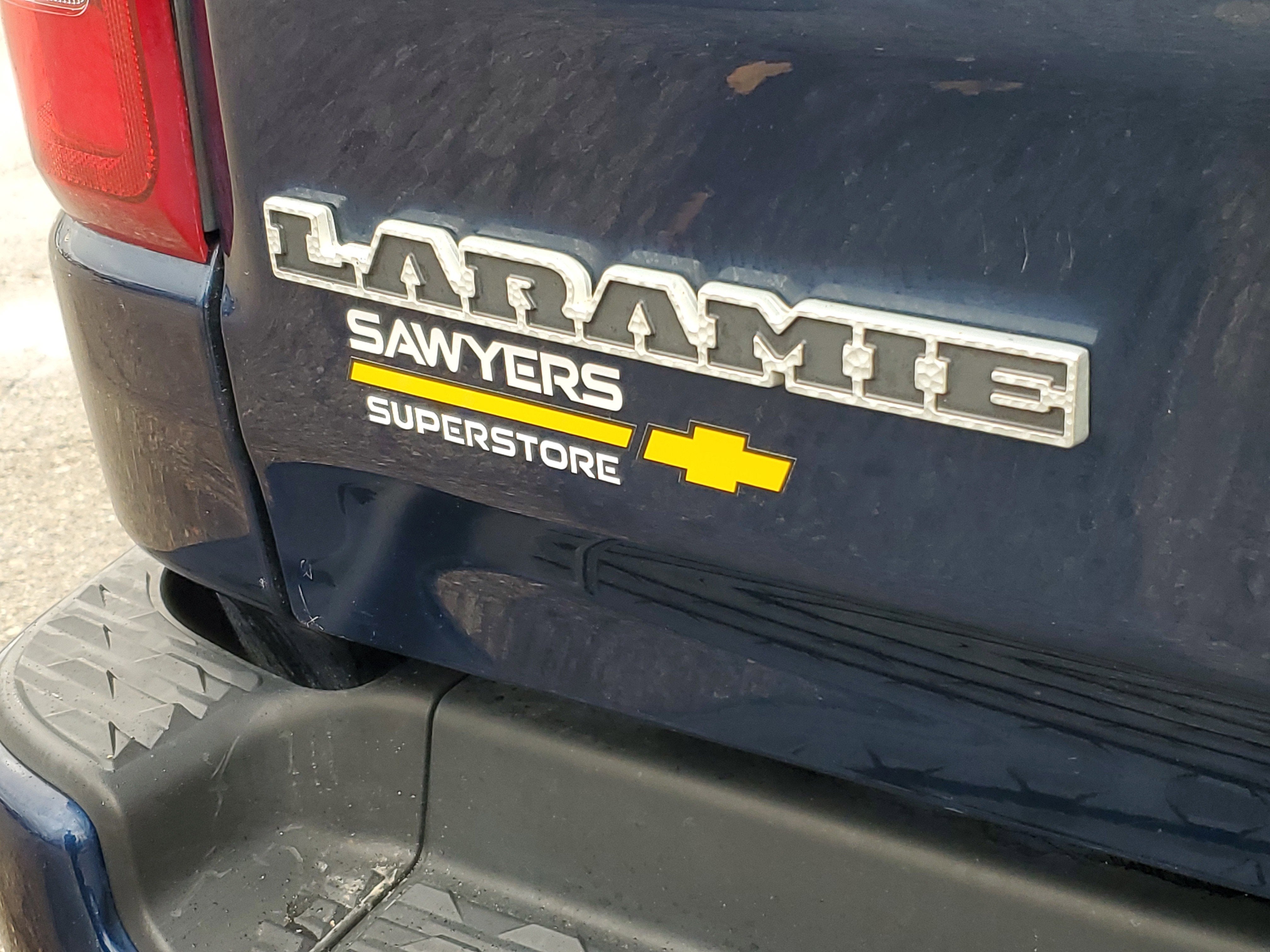 2019 RAM 1500 Laramie Crew Cab 4x4 5'7" Box