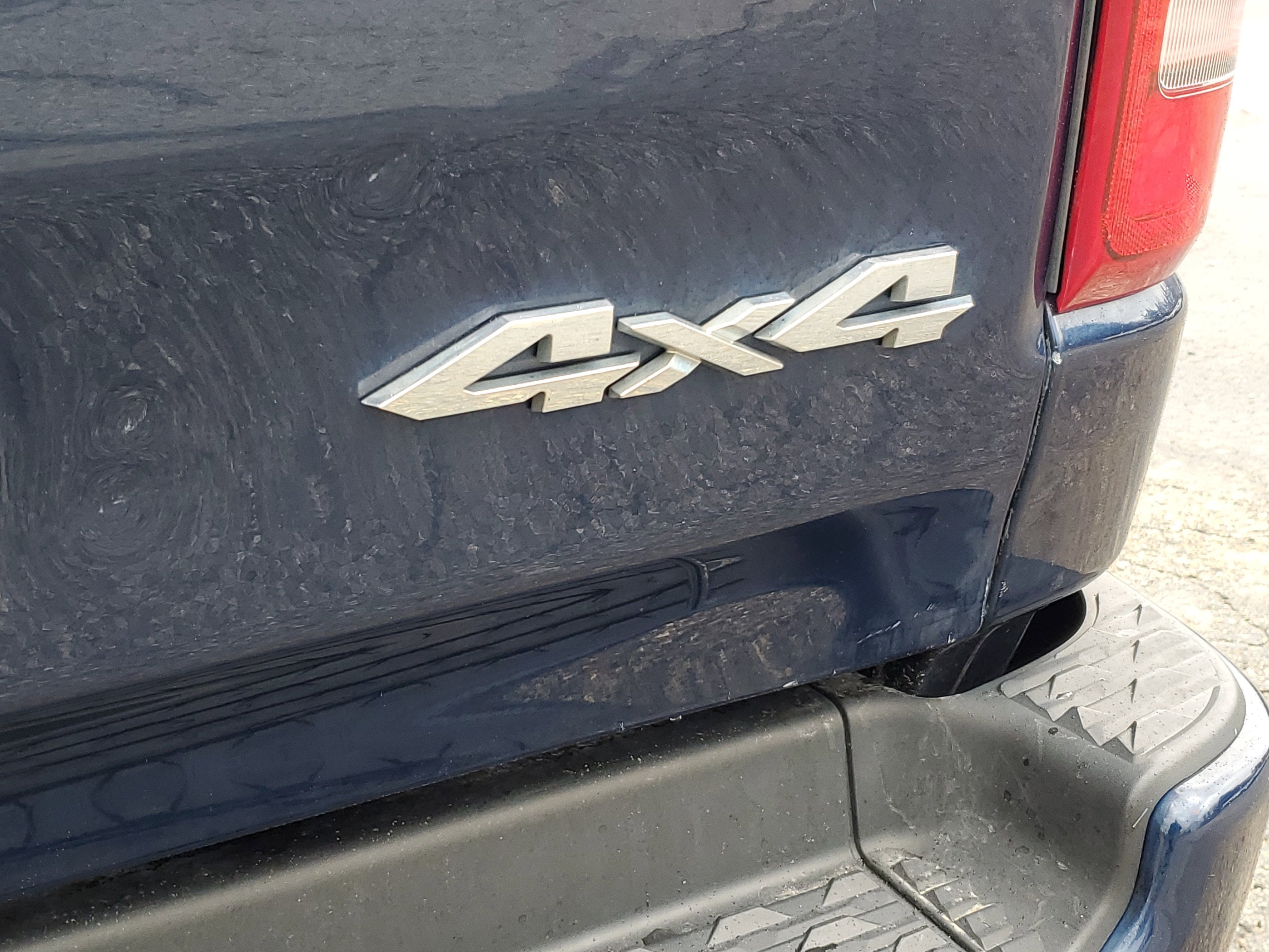 2019 RAM 1500 Laramie Crew Cab 4x4 5'7" Box