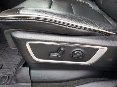 2019 RAM 1500 Laramie Crew Cab 4x4 5'7" Box