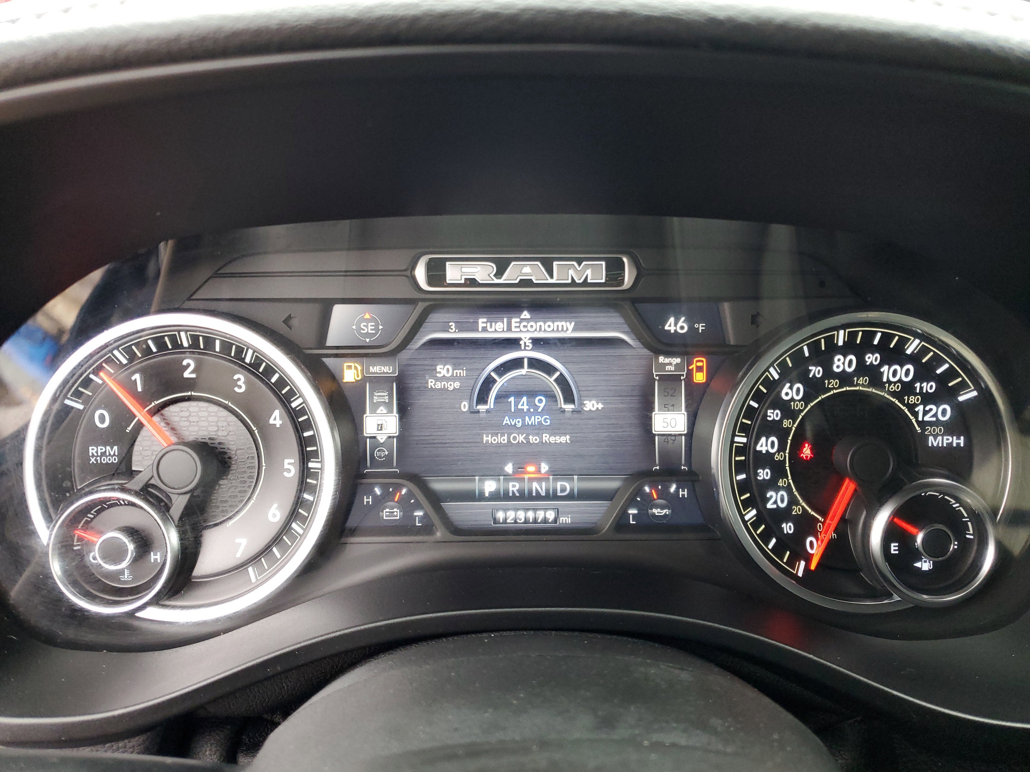 2019 RAM 1500 Laramie Crew Cab 4x4 5'7" Box