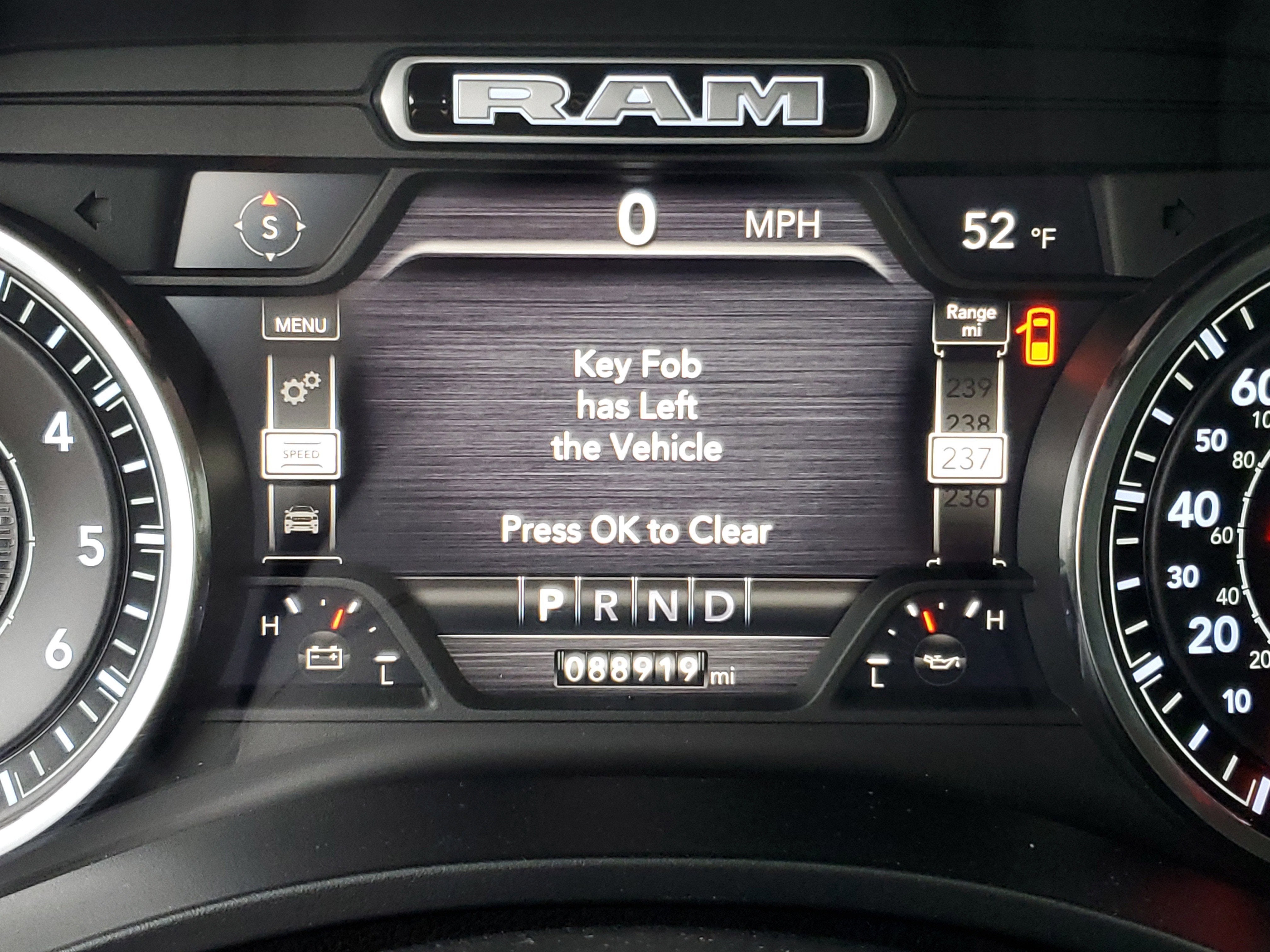 2020 RAM 1500 Laramie Crew Cab 4x4 5'7" Box