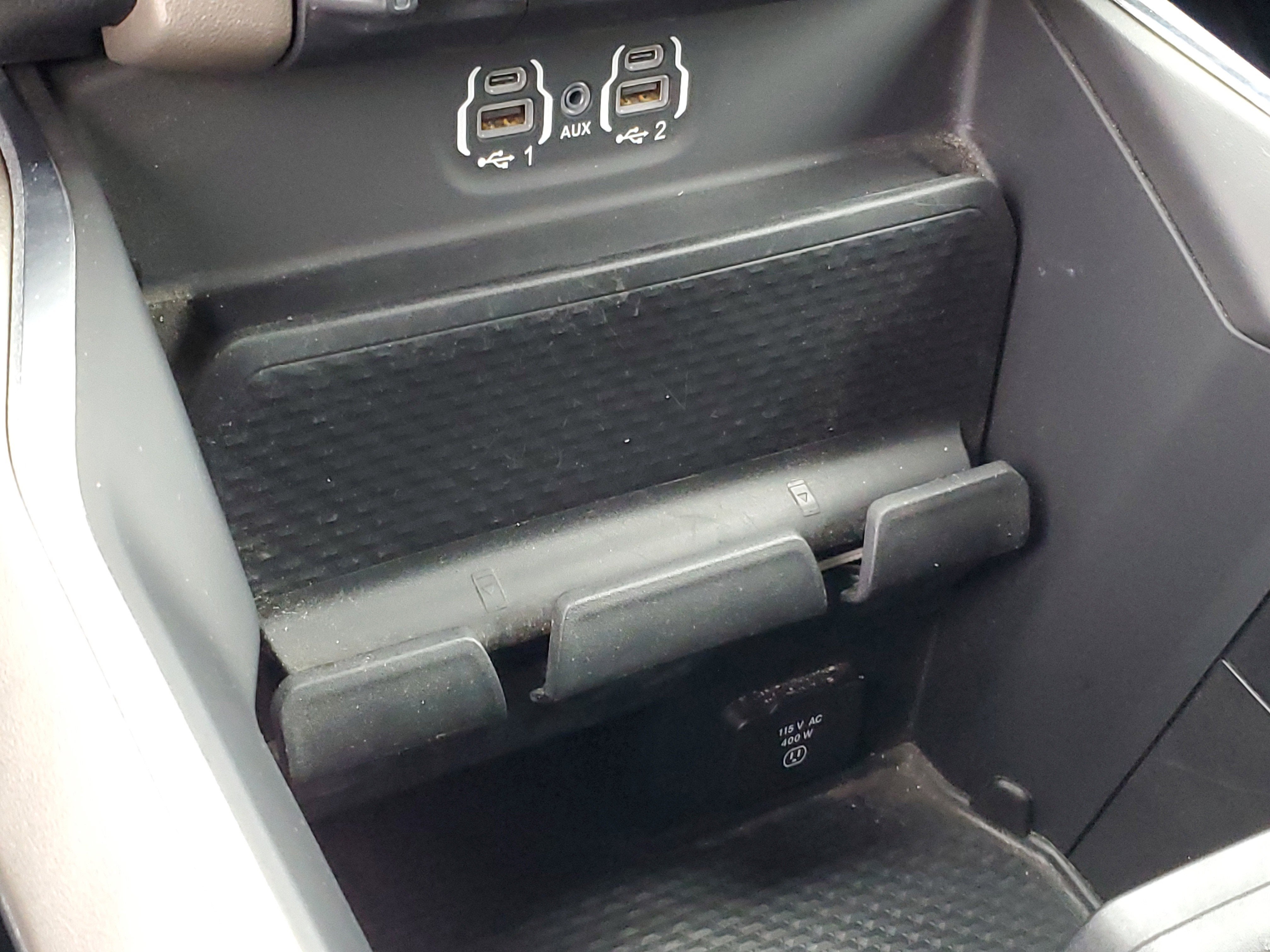 2020 RAM 1500 Laramie Crew Cab 4x4 5'7" Box