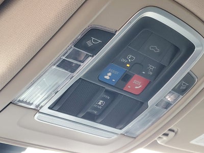 2020 RAM 1500 Laramie Crew Cab 4x4 5'7" Box