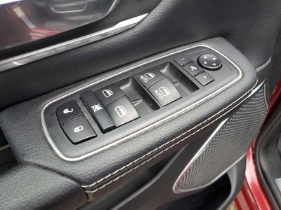 2020 RAM 1500 Laramie Crew Cab 4x4 5'7" Box