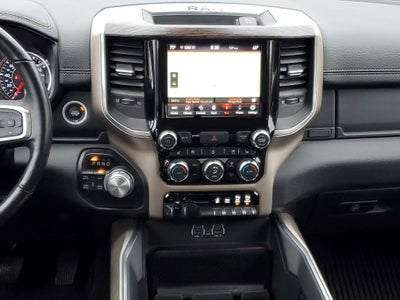 2020 RAM 1500 Laramie Crew Cab 4x4 5'7" Box
