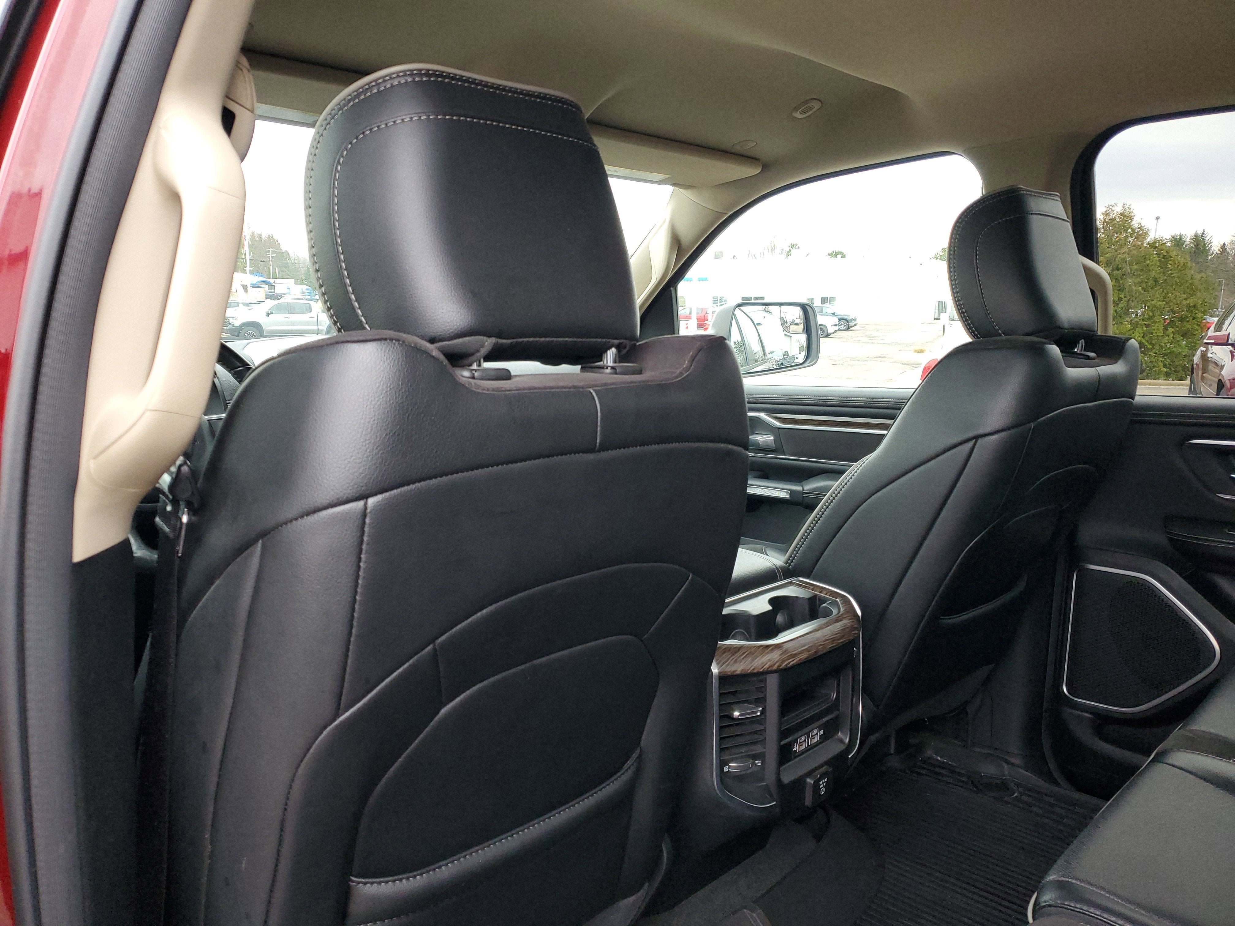 2020 RAM 1500 Laramie Crew Cab 4x4 5'7" Box