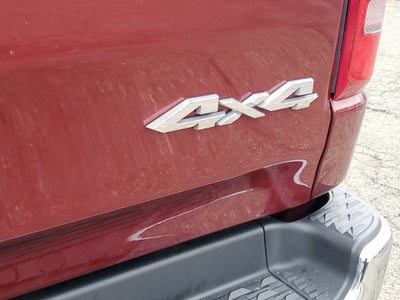 2020 RAM 1500 Laramie Crew Cab 4x4 5'7" Box