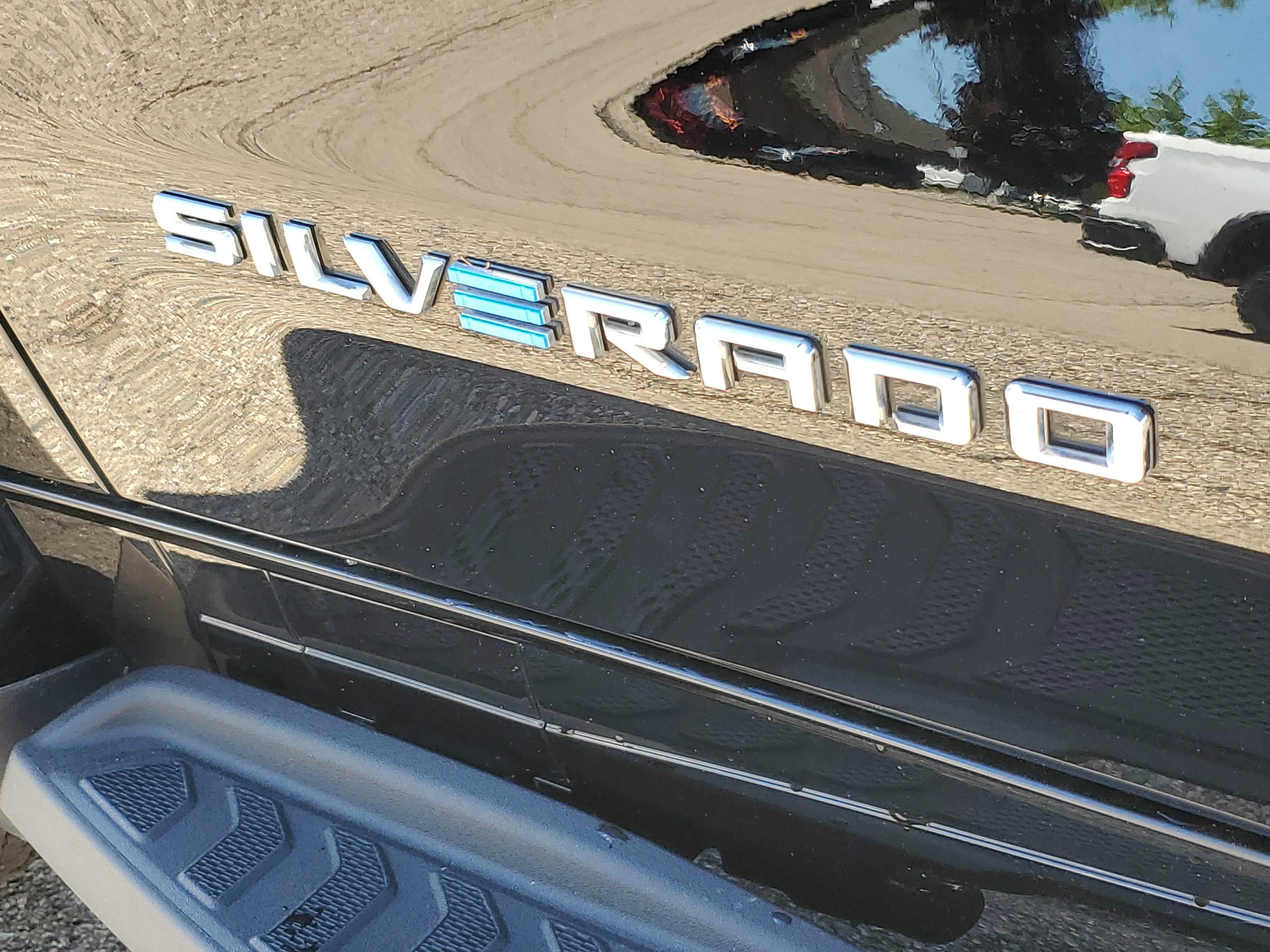 2025 Chevrolet Silverado EV RST - Max Range