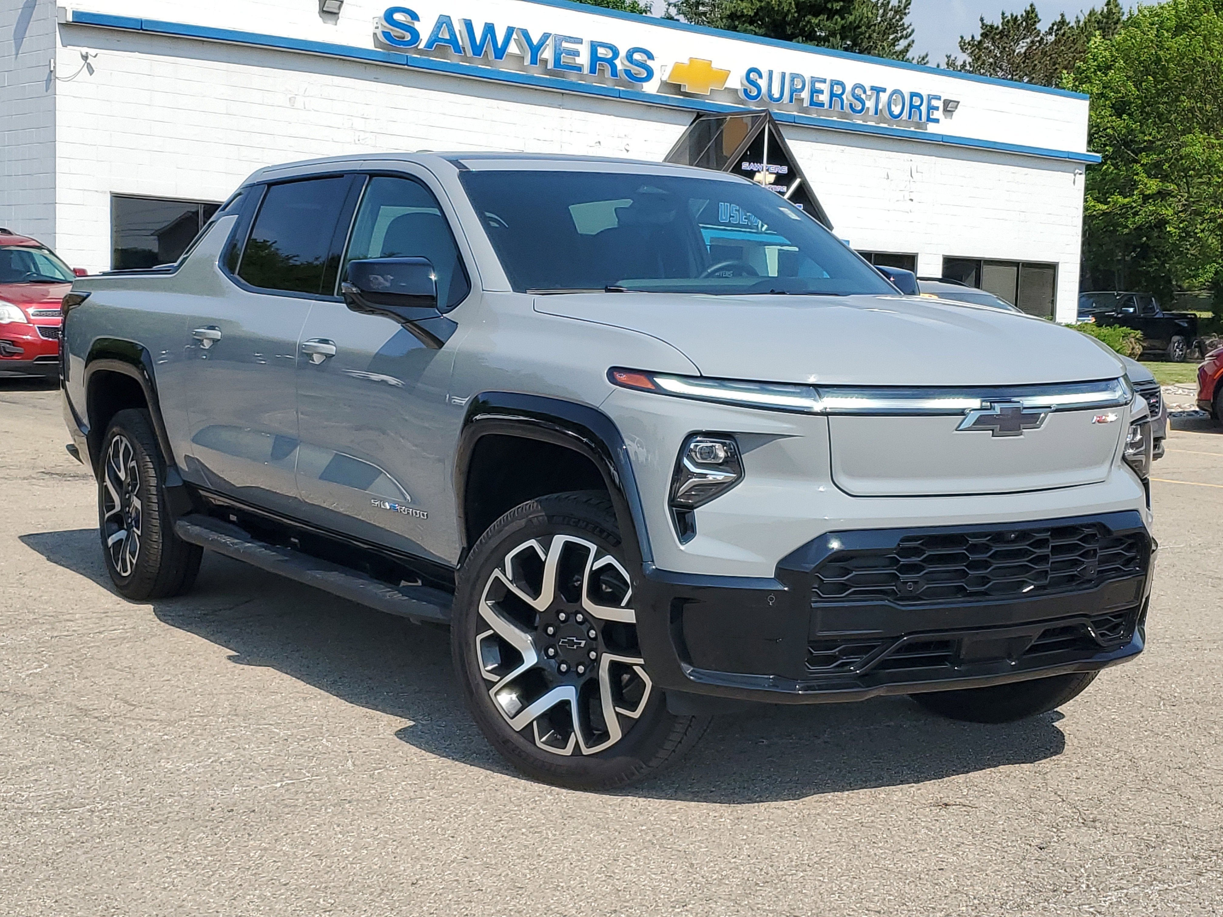2025 Chevrolet Silverado EV RST - Max Range