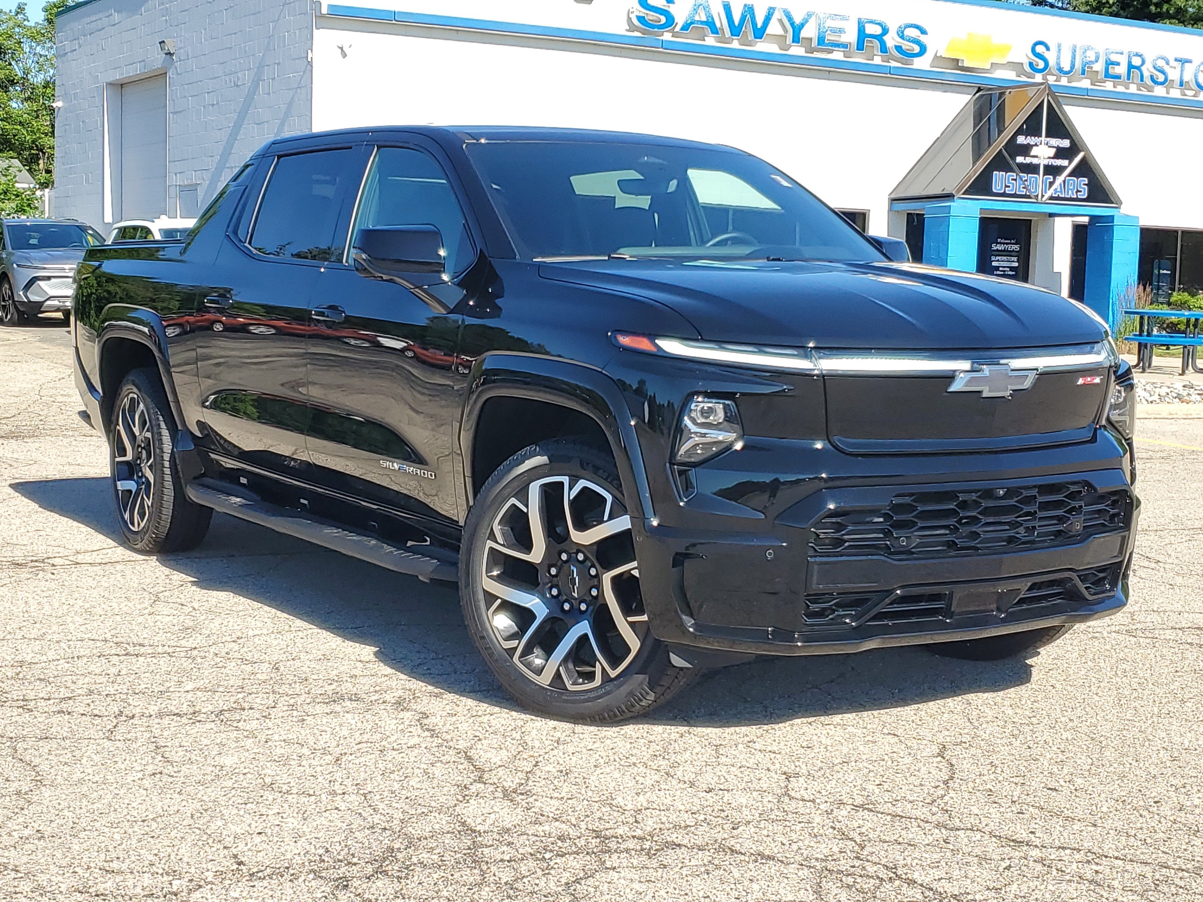 2025 Chevrolet Silverado EV RST - Max Range
