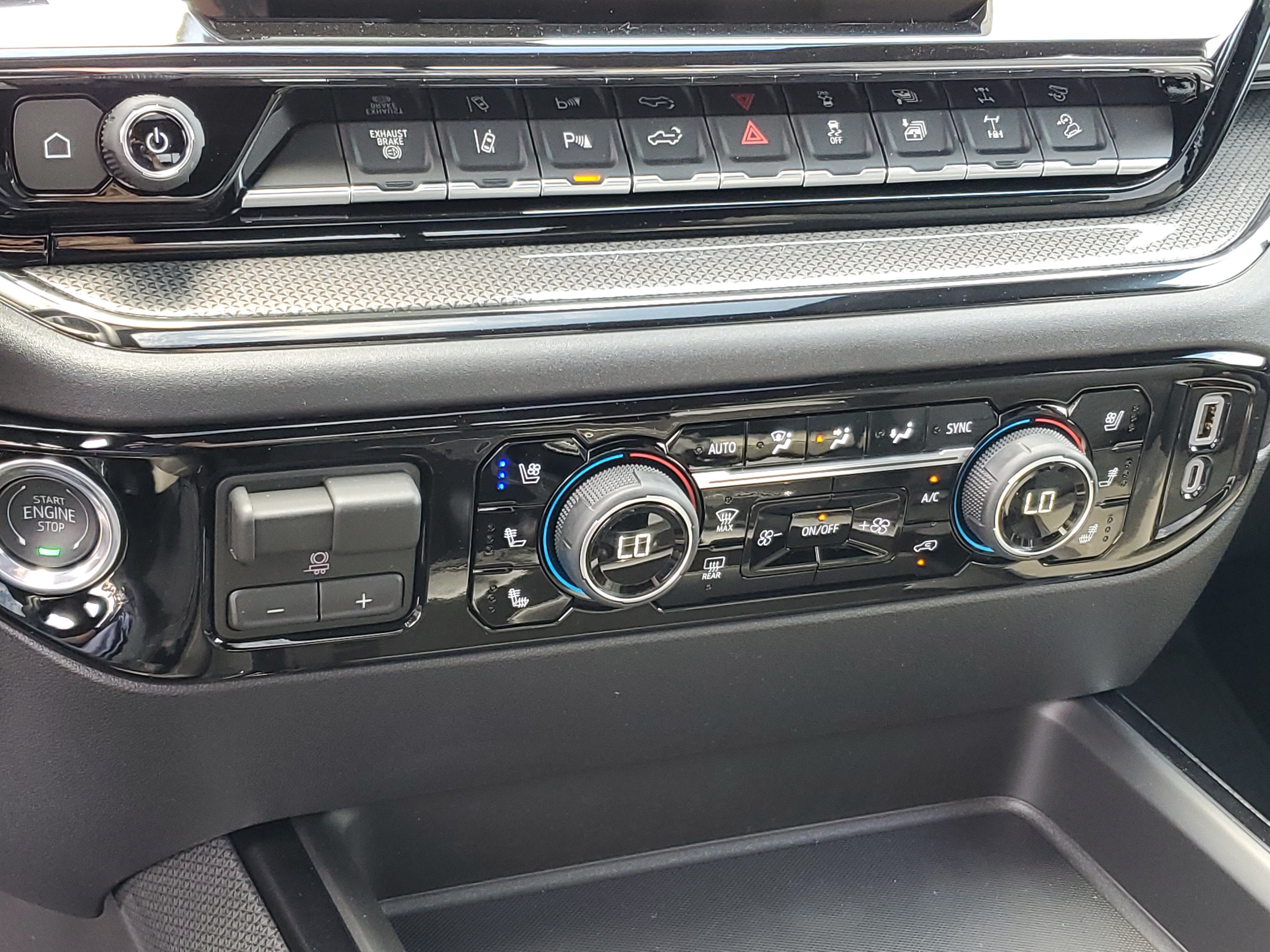 2026 Chevrolet Silverado 2500 HD ZR2 - Photo 18