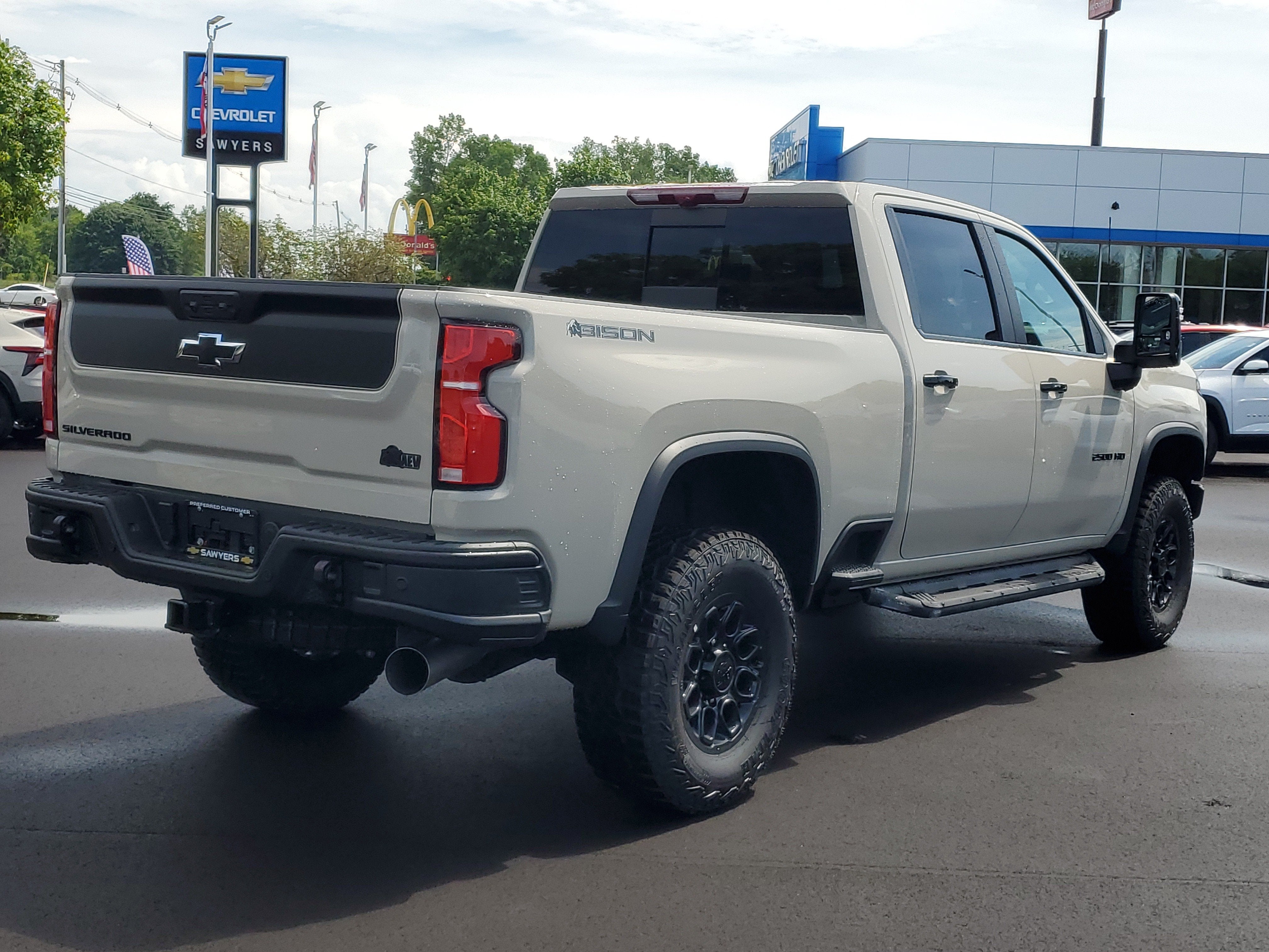 2026 Chevrolet Silverado 2500 HD ZR2 - Photo 4