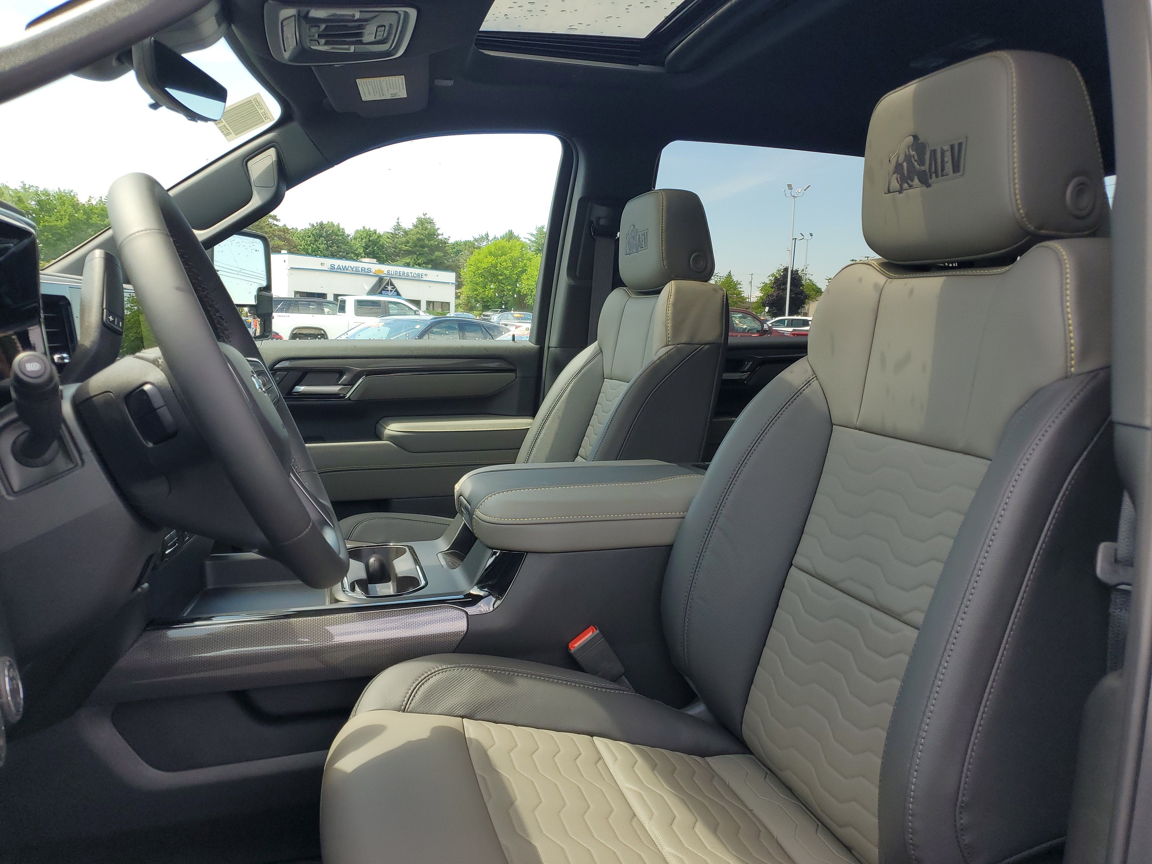 2026 Chevrolet Silverado 2500 HD ZR2 - Photo 5