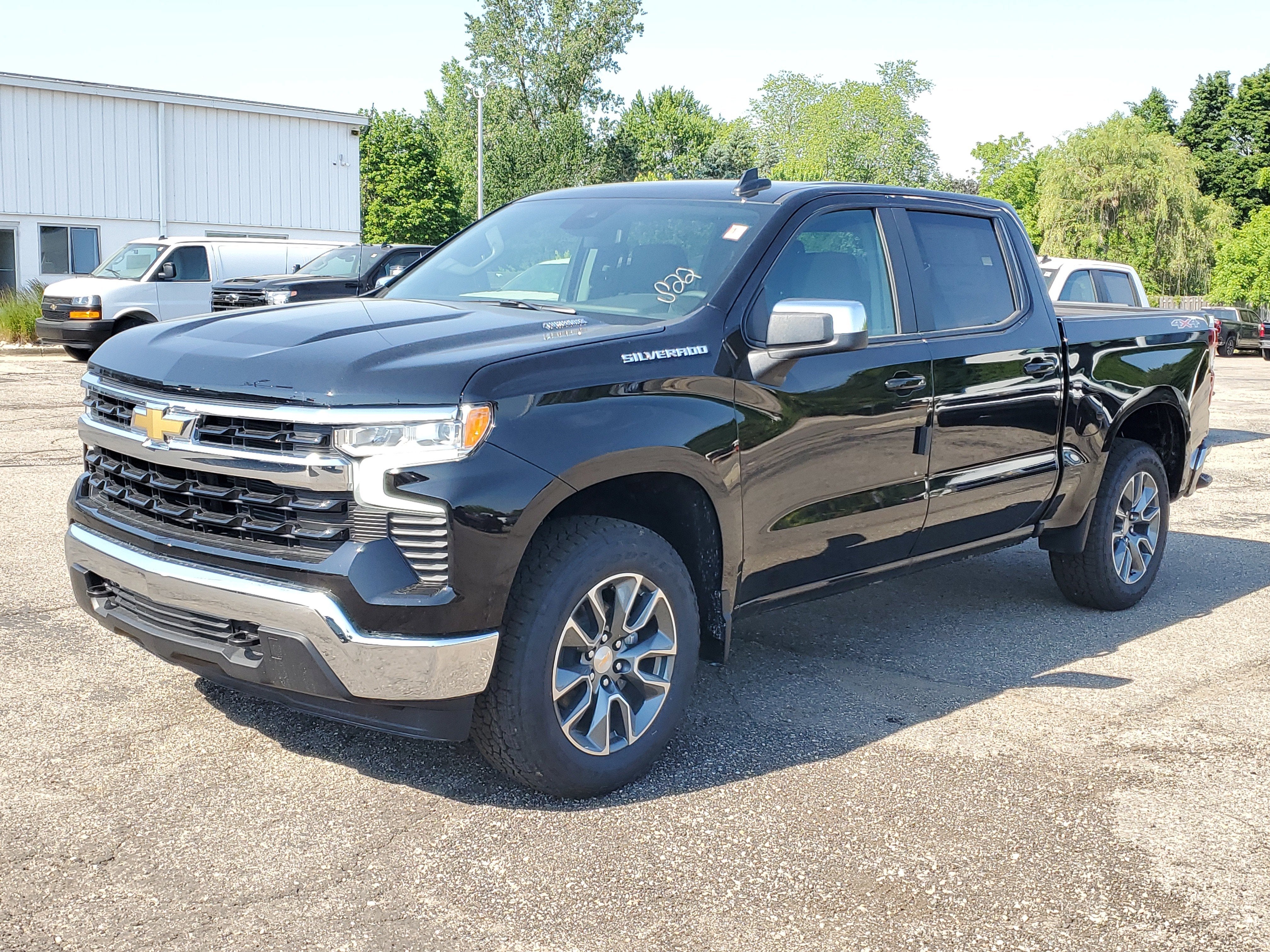 2026 Chevrolet Silverado 1500 LT (2FL)