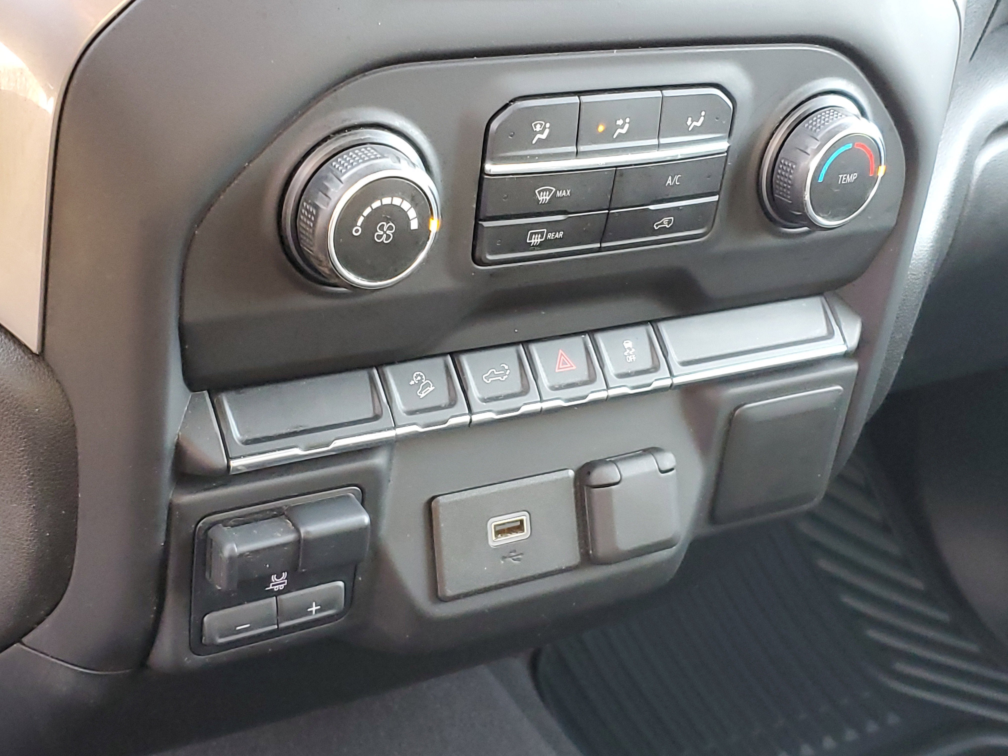 2020 Chevrolet Silverado 1500 Custom Trail Boss