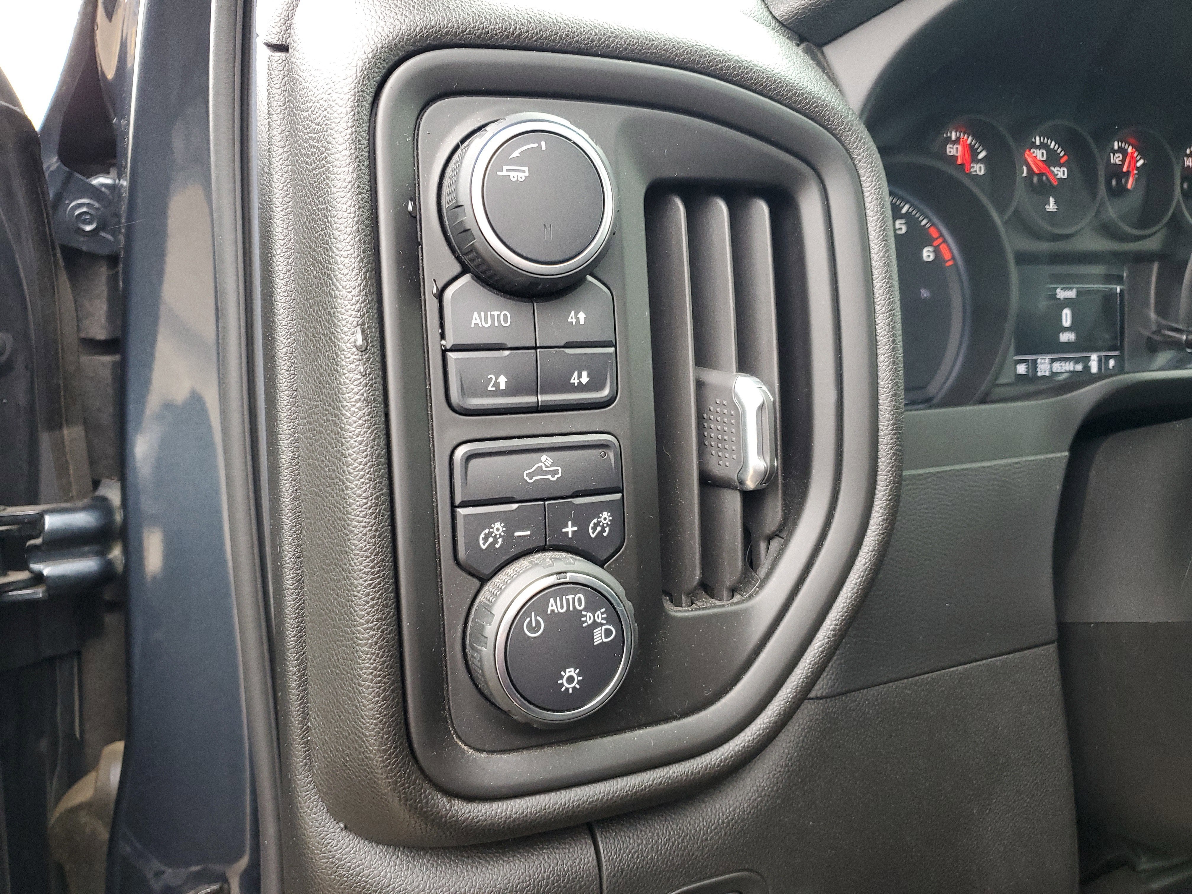 2019 Chevrolet Silverado 1500 Custom Trail Boss