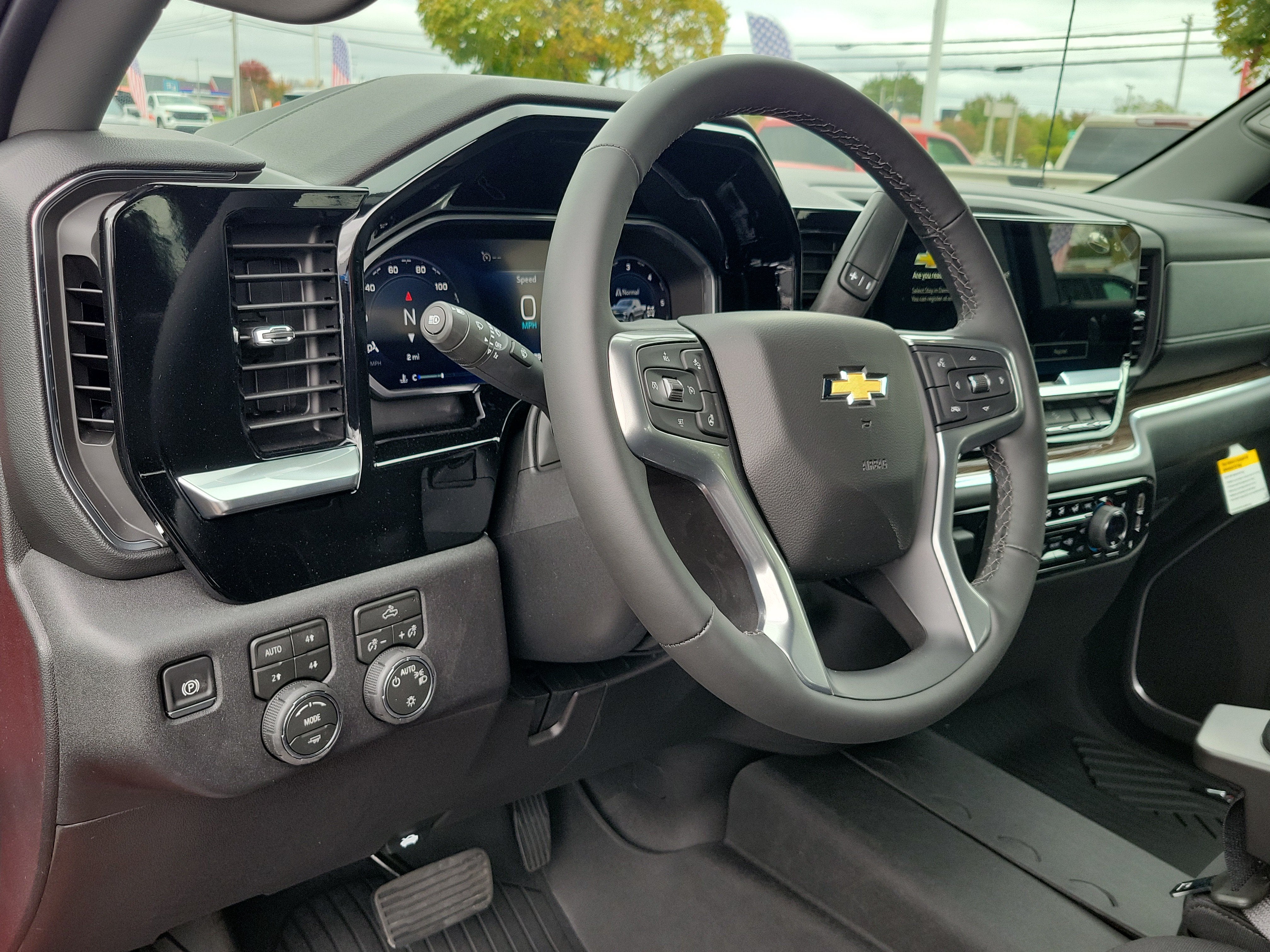 2026 Chevrolet Silverado 1500 LT - Photo 9