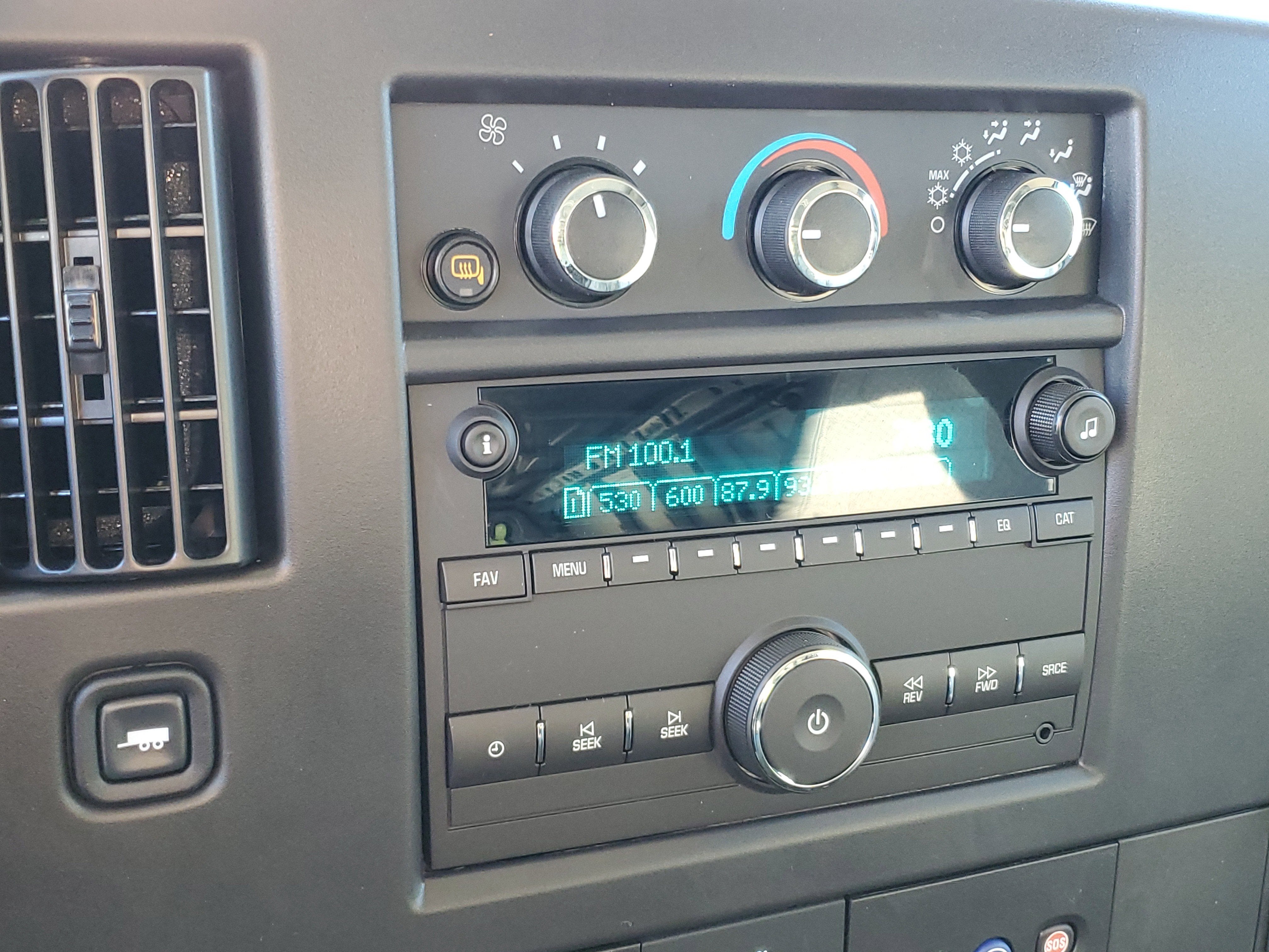 2025 Chevrolet Express Cargo 2500 WT