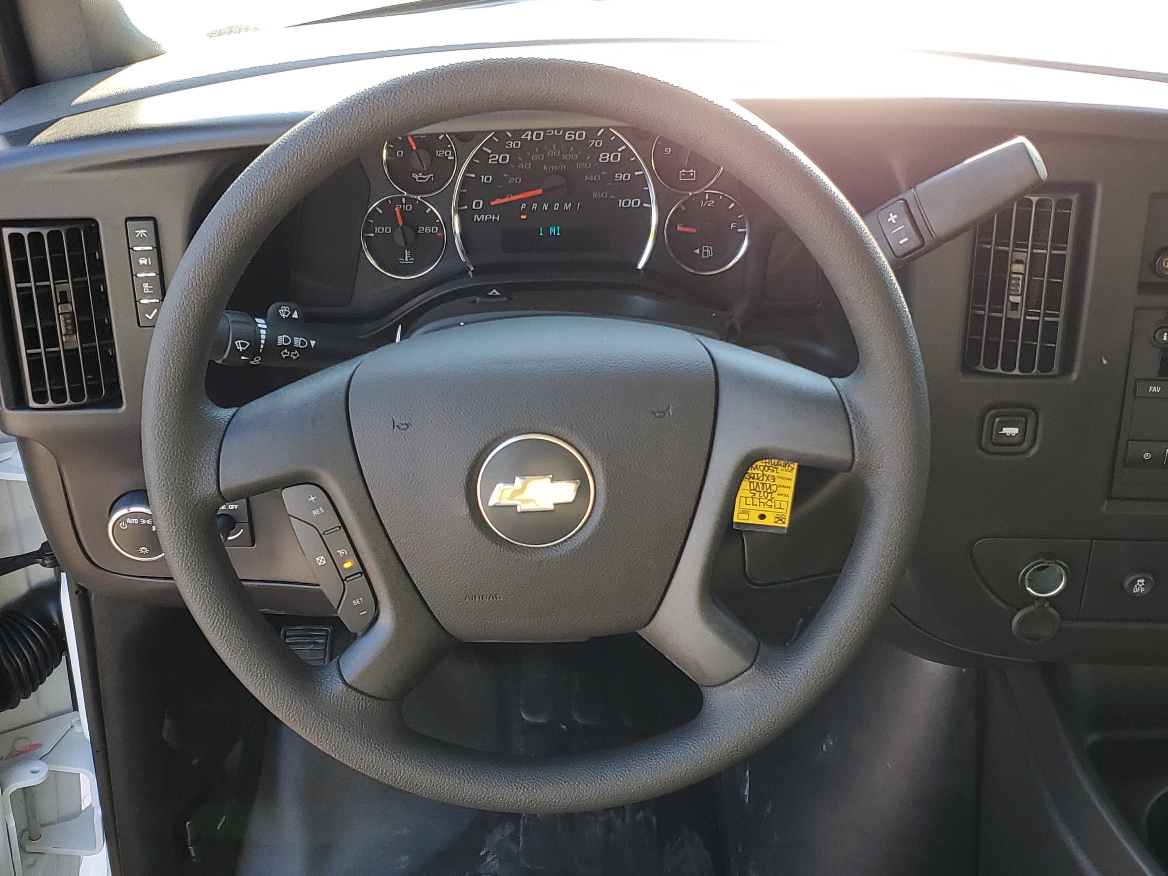 2025 Chevrolet Express Cargo 2500 WT