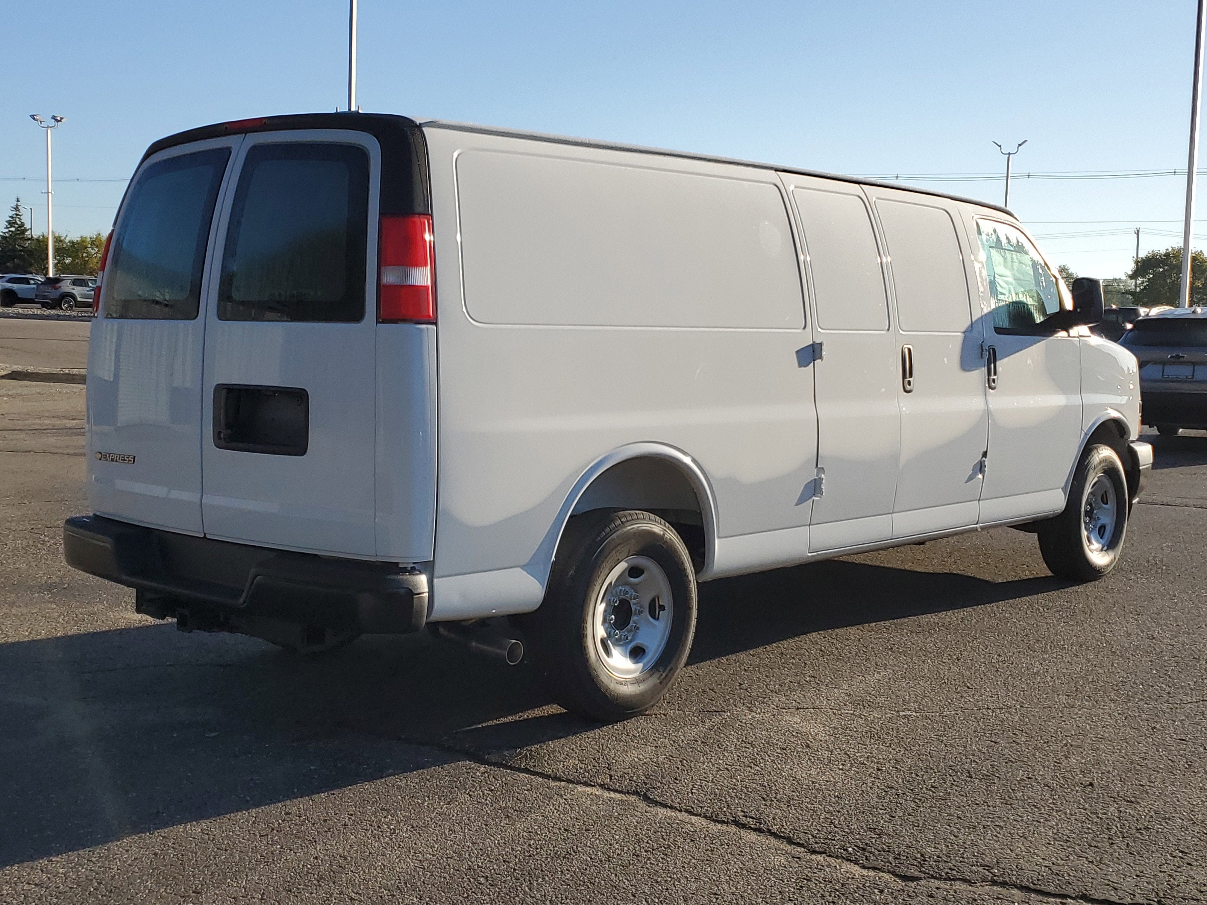 2025 Chevrolet Express Cargo 2500 WT