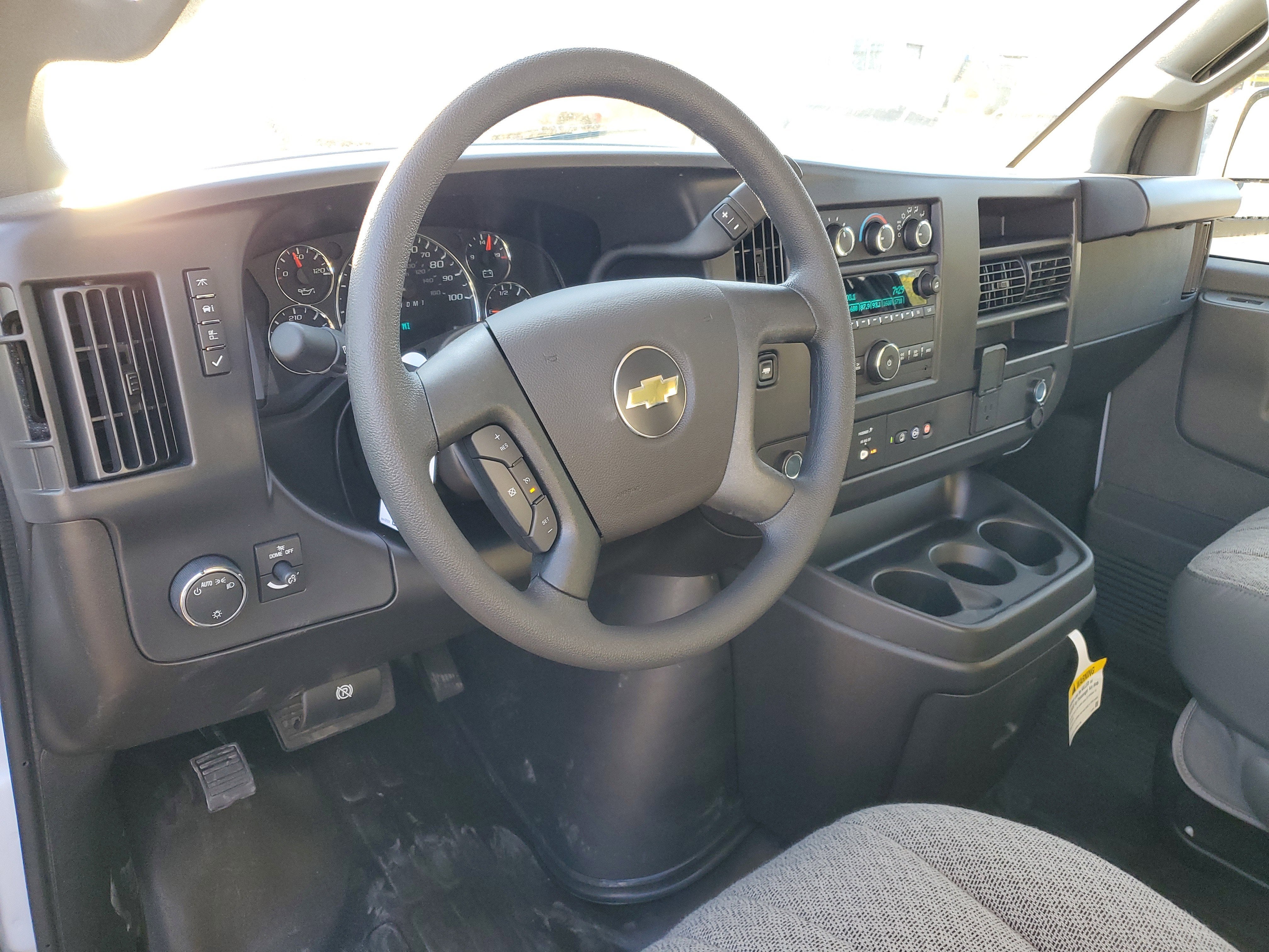 2025 Chevrolet Express Cargo 2500 WT