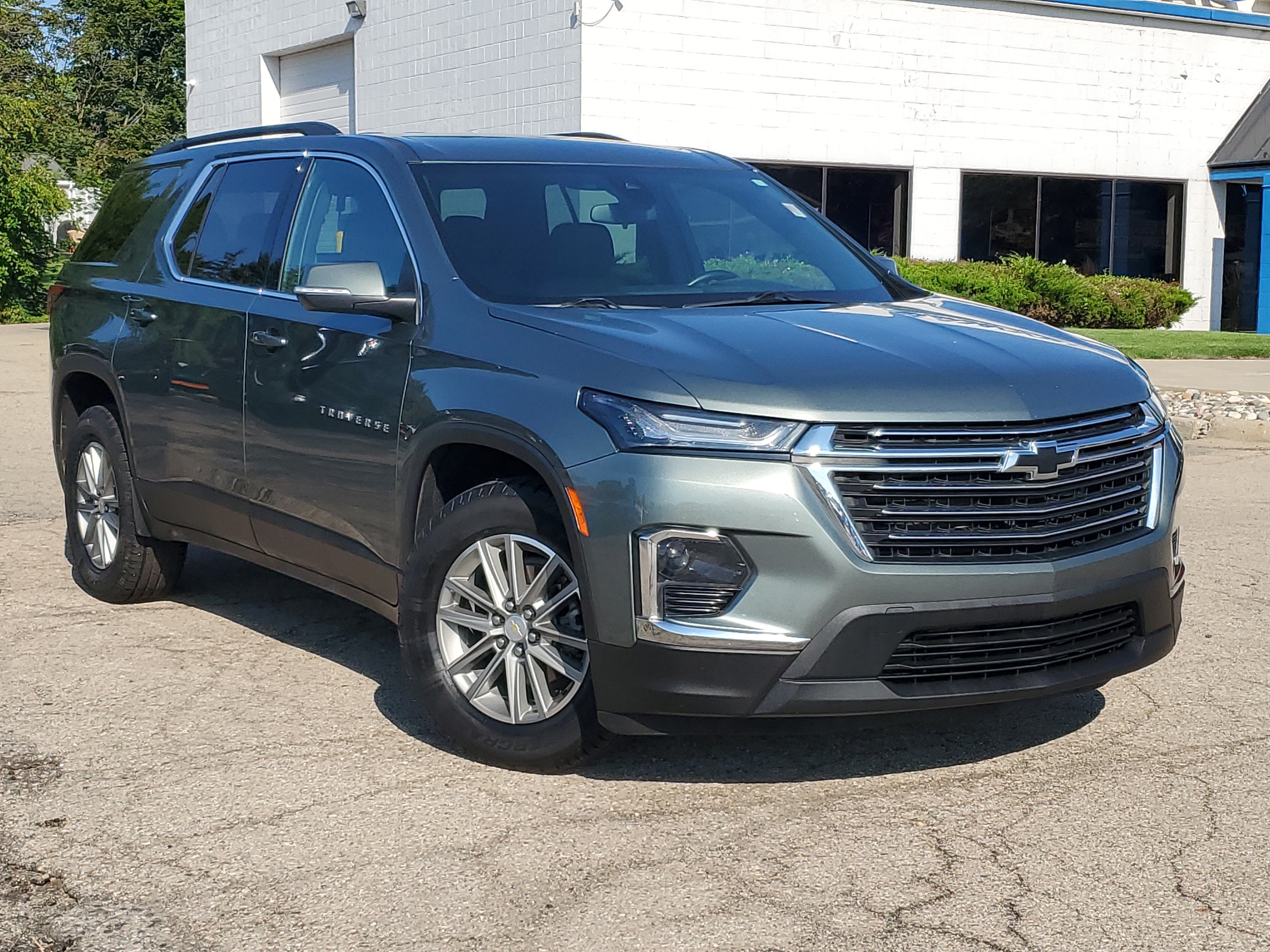 2023 Chevrolet Traverse LT Cloth