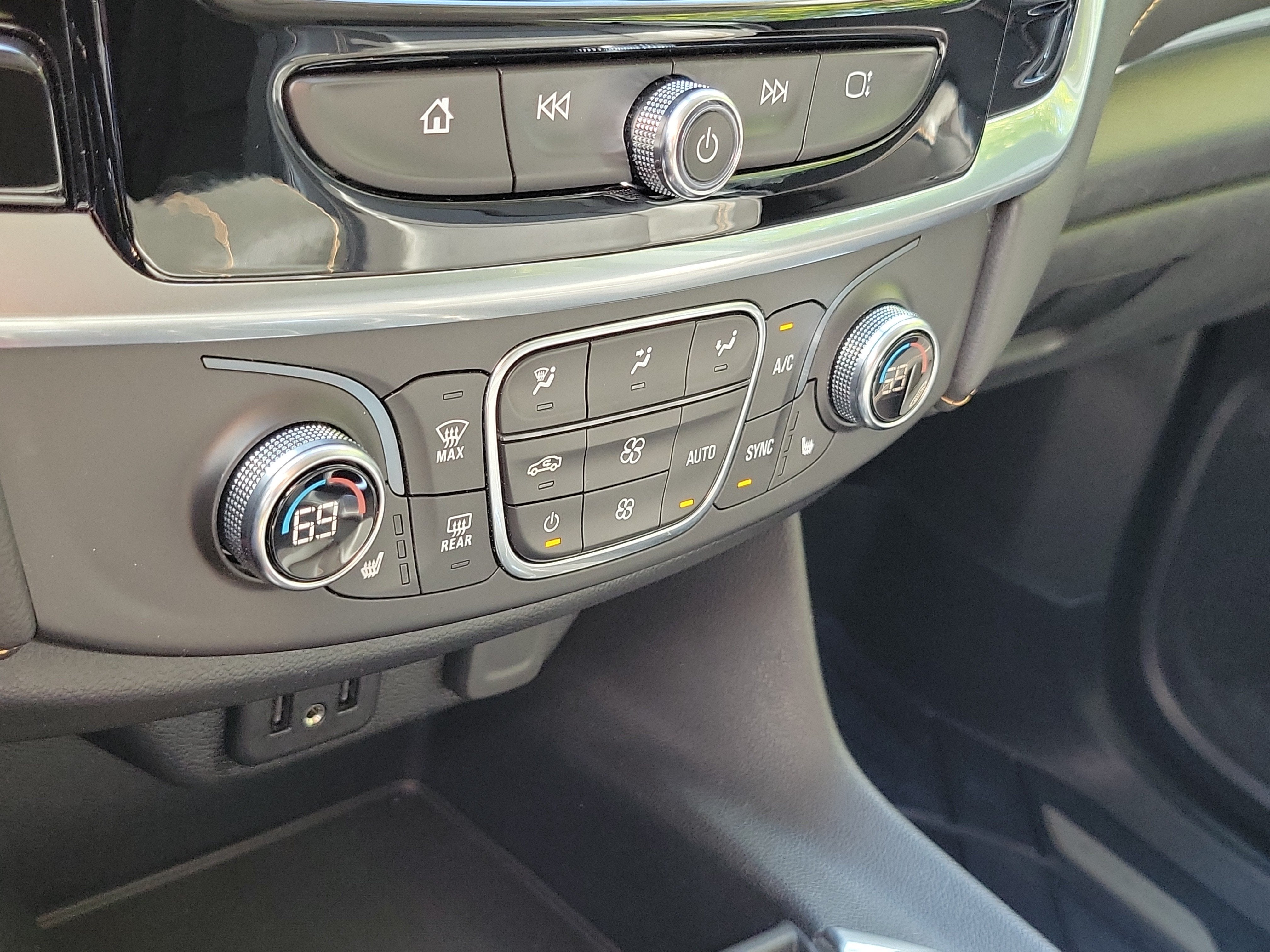 2019 Chevrolet Traverse LT Leather