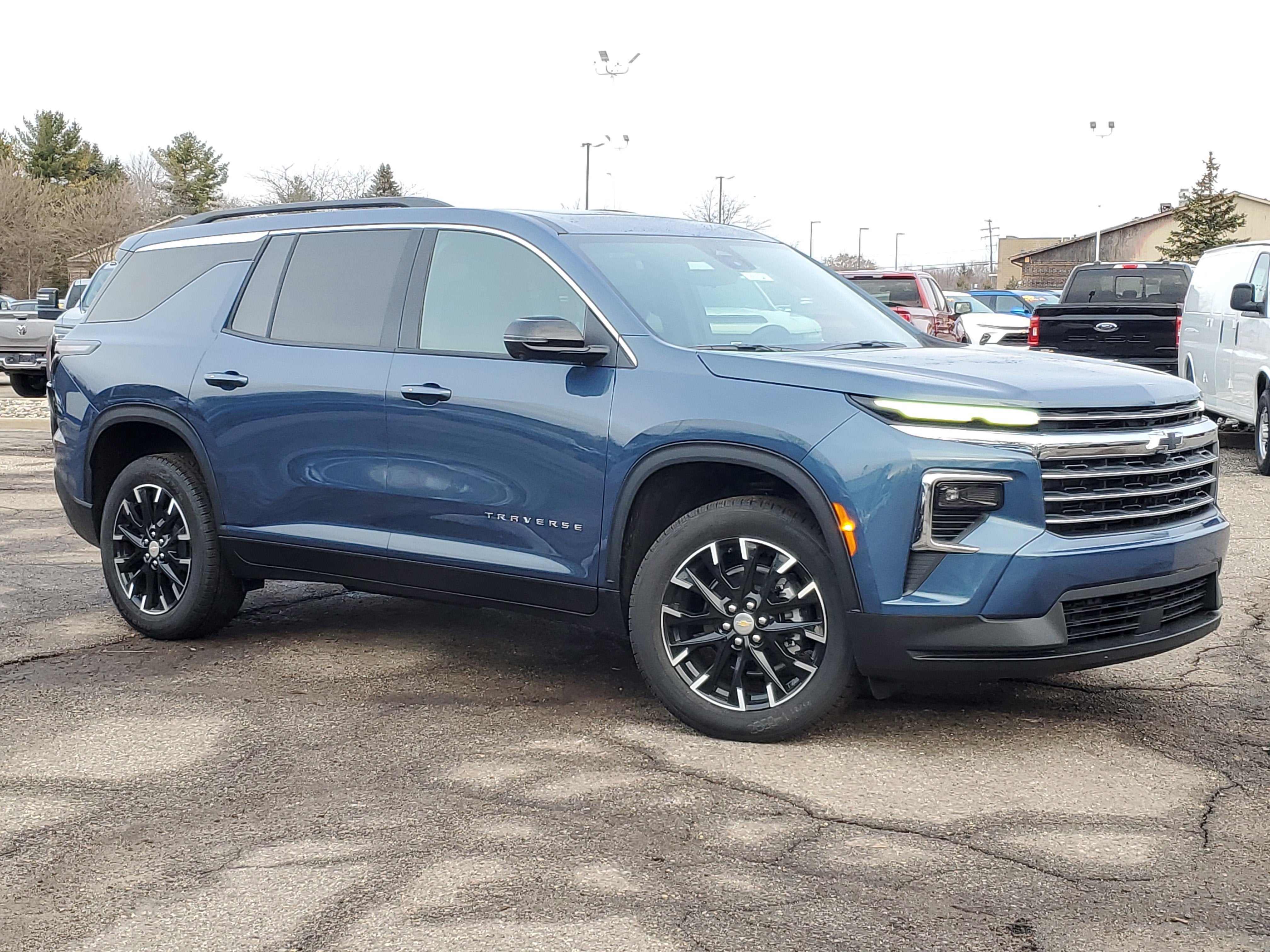 2026 Chevrolet Traverse LT