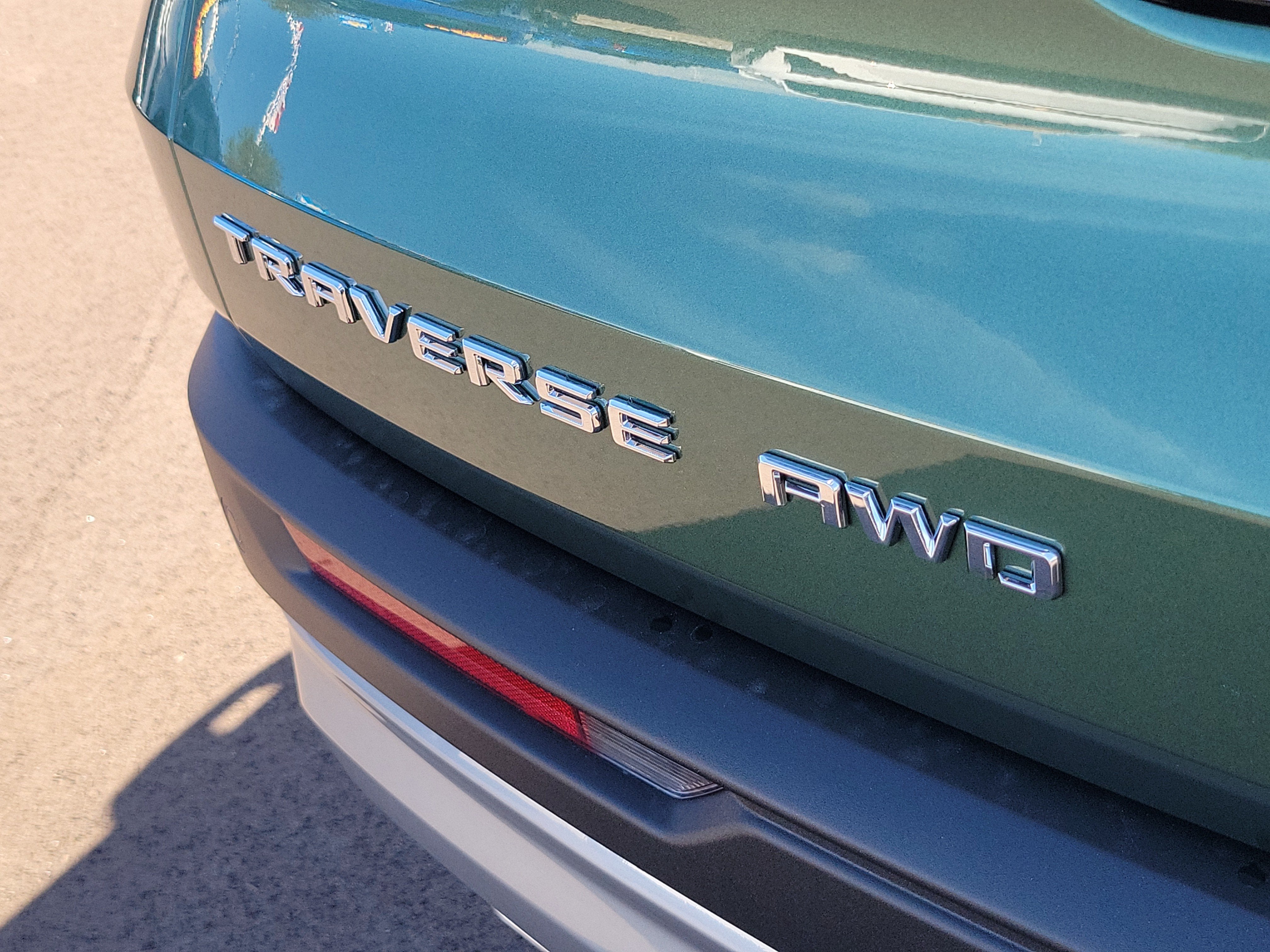 2027 Chevrolet Traverse LT