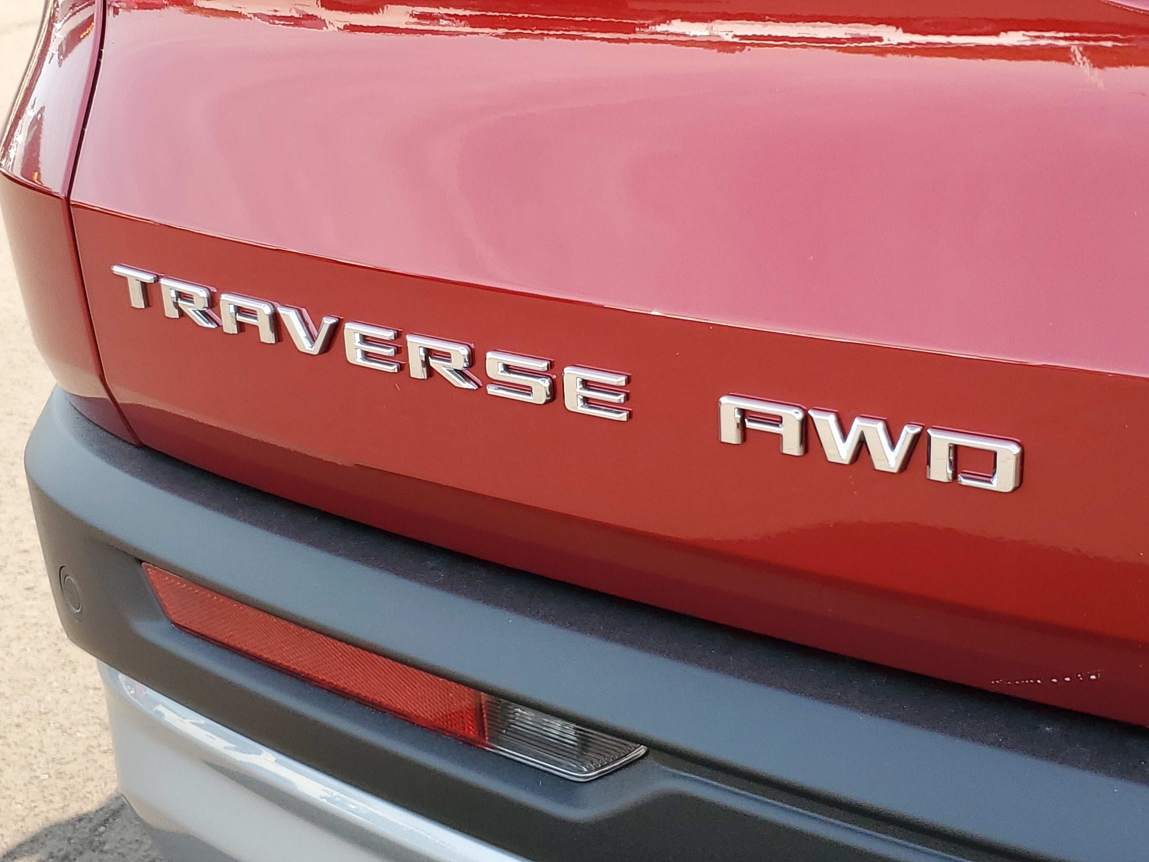 2027 Chevrolet Traverse LT
