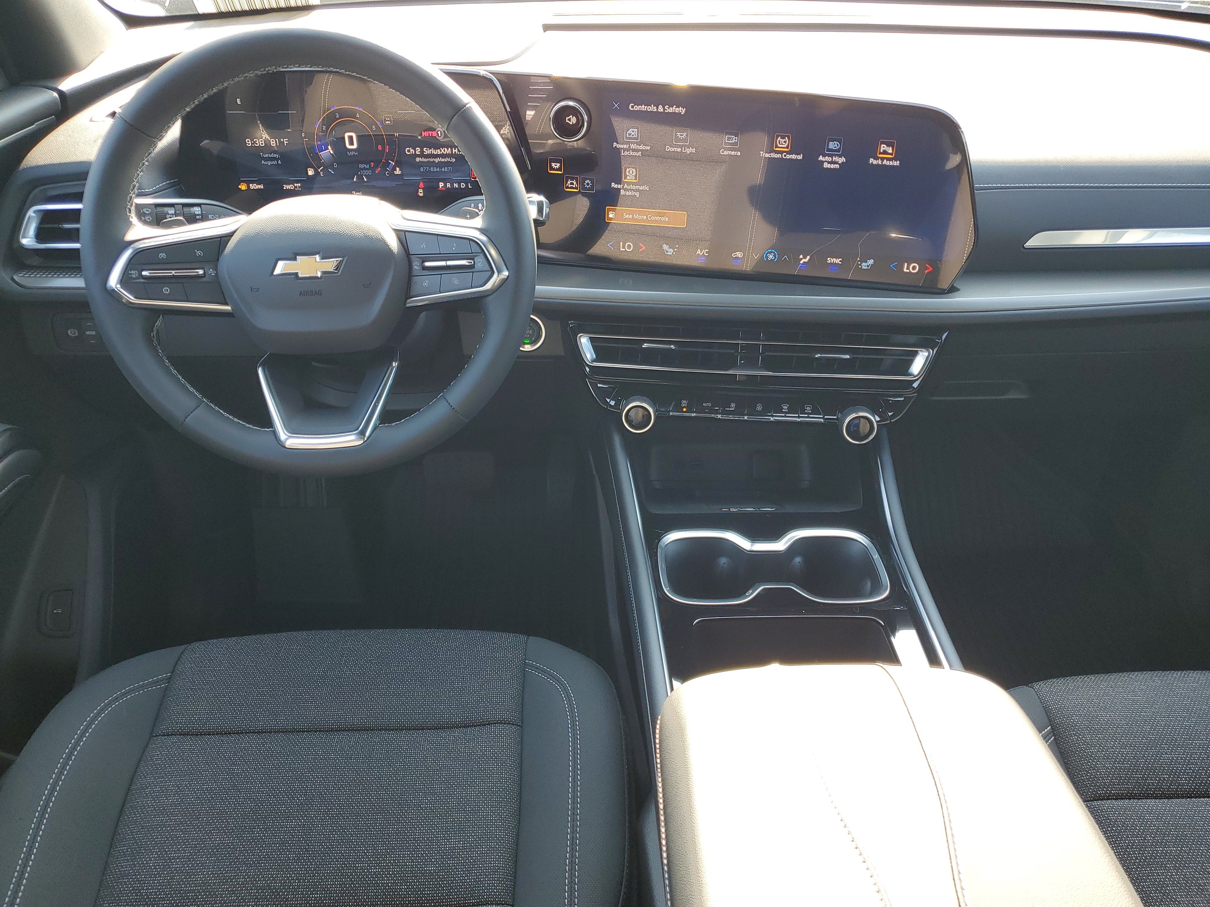 2027 Chevrolet Traverse LT