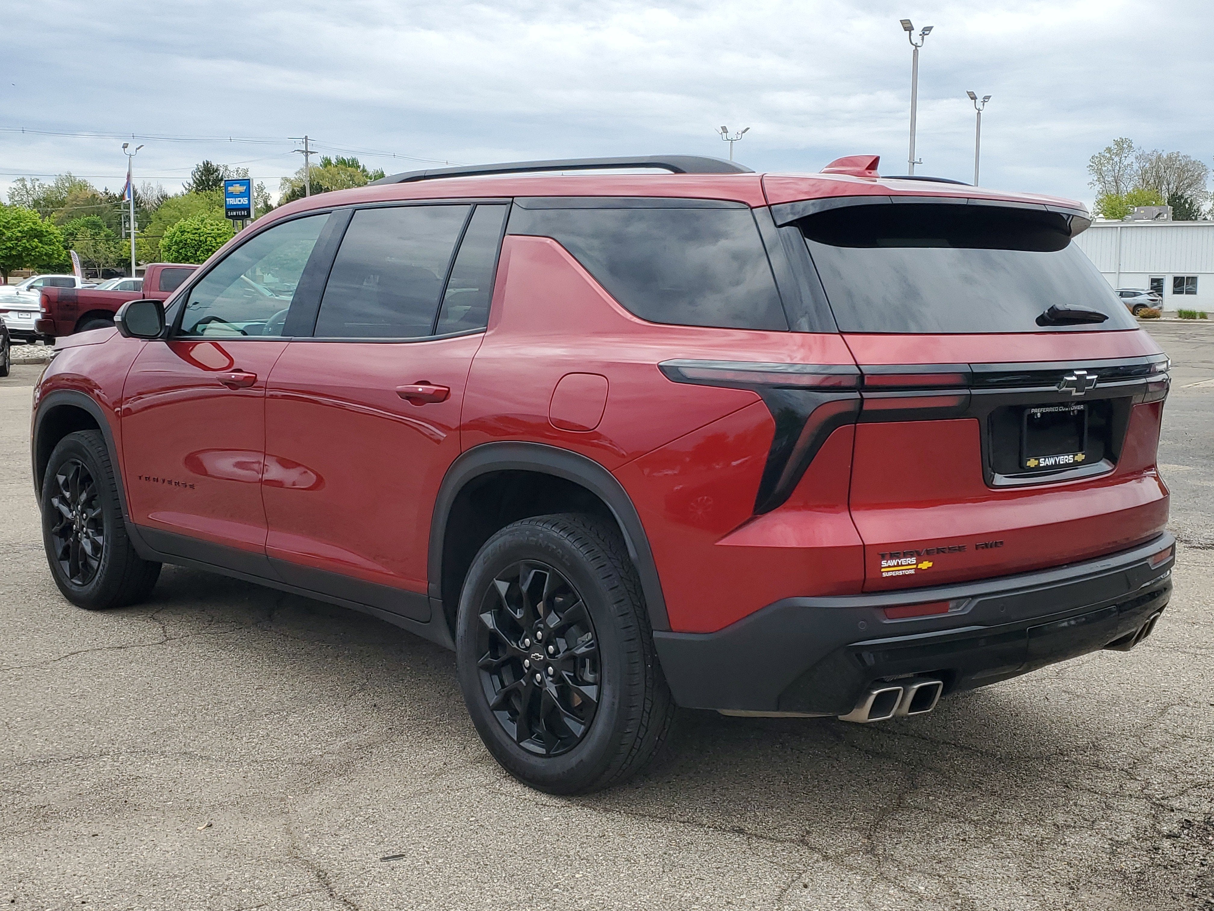 2025 Chevrolet Traverse LT