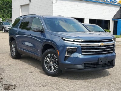 2025 Chevrolet Traverse LT