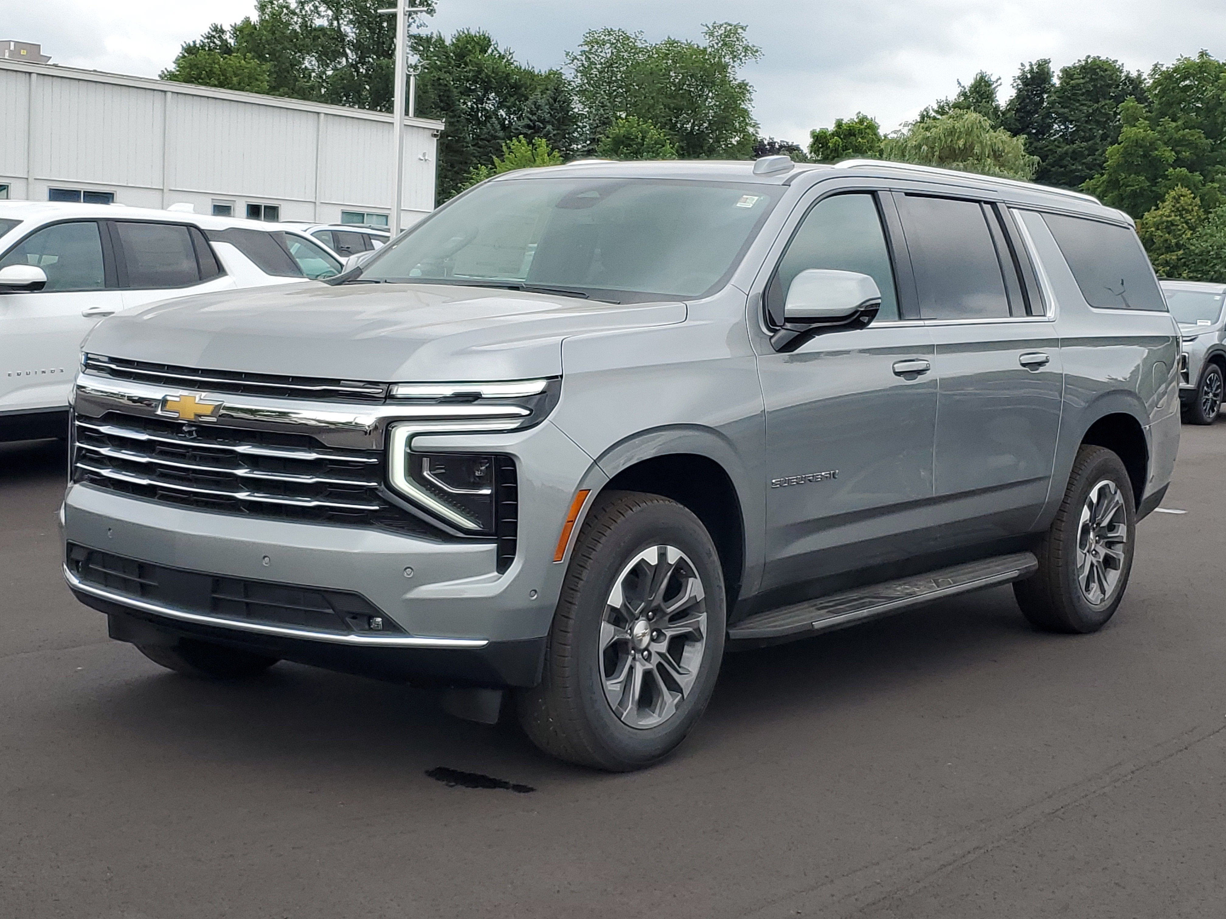 2026 Chevrolet Suburban LT