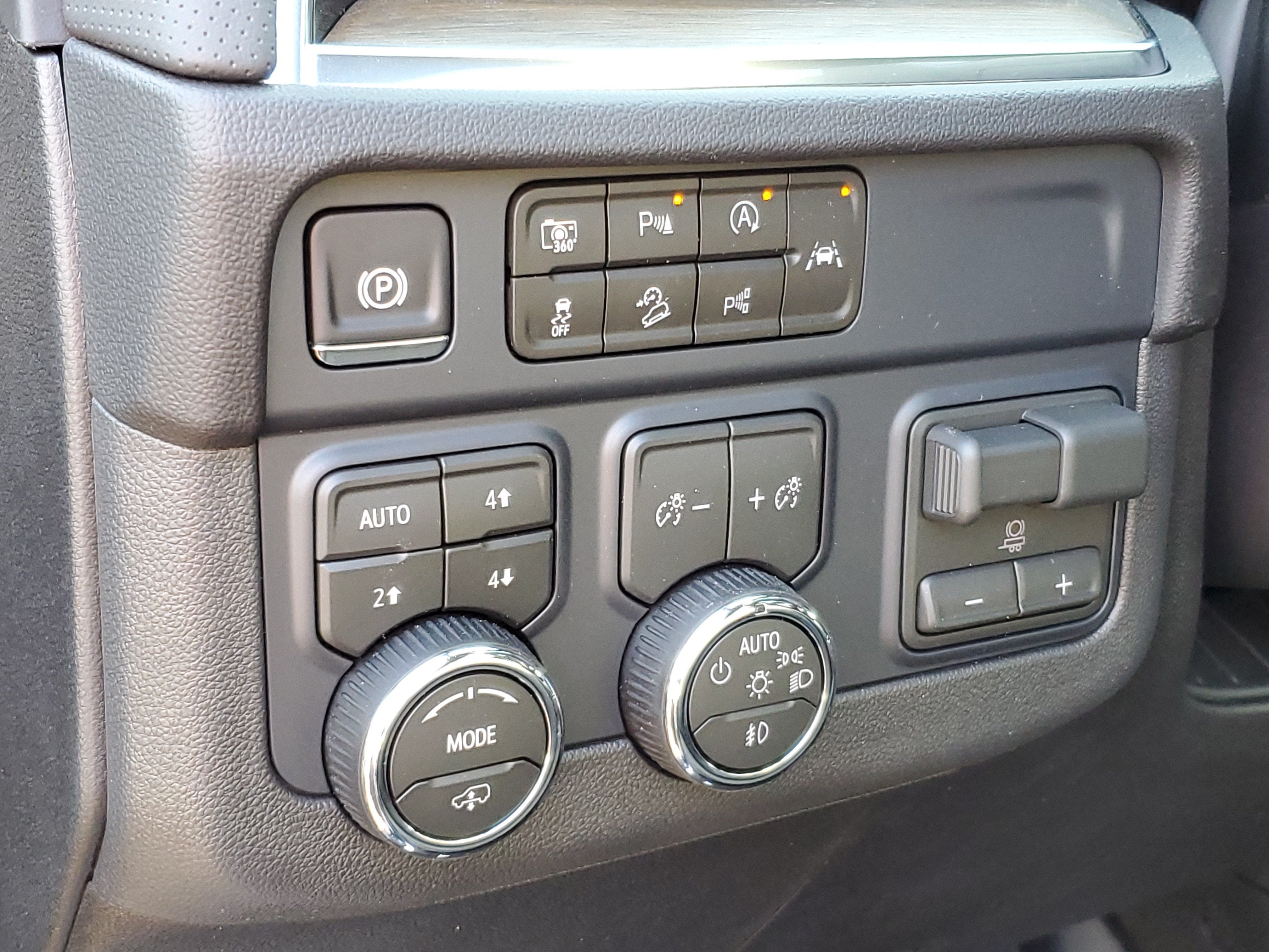 2026 Chevrolet Suburban High Country - Photo 9