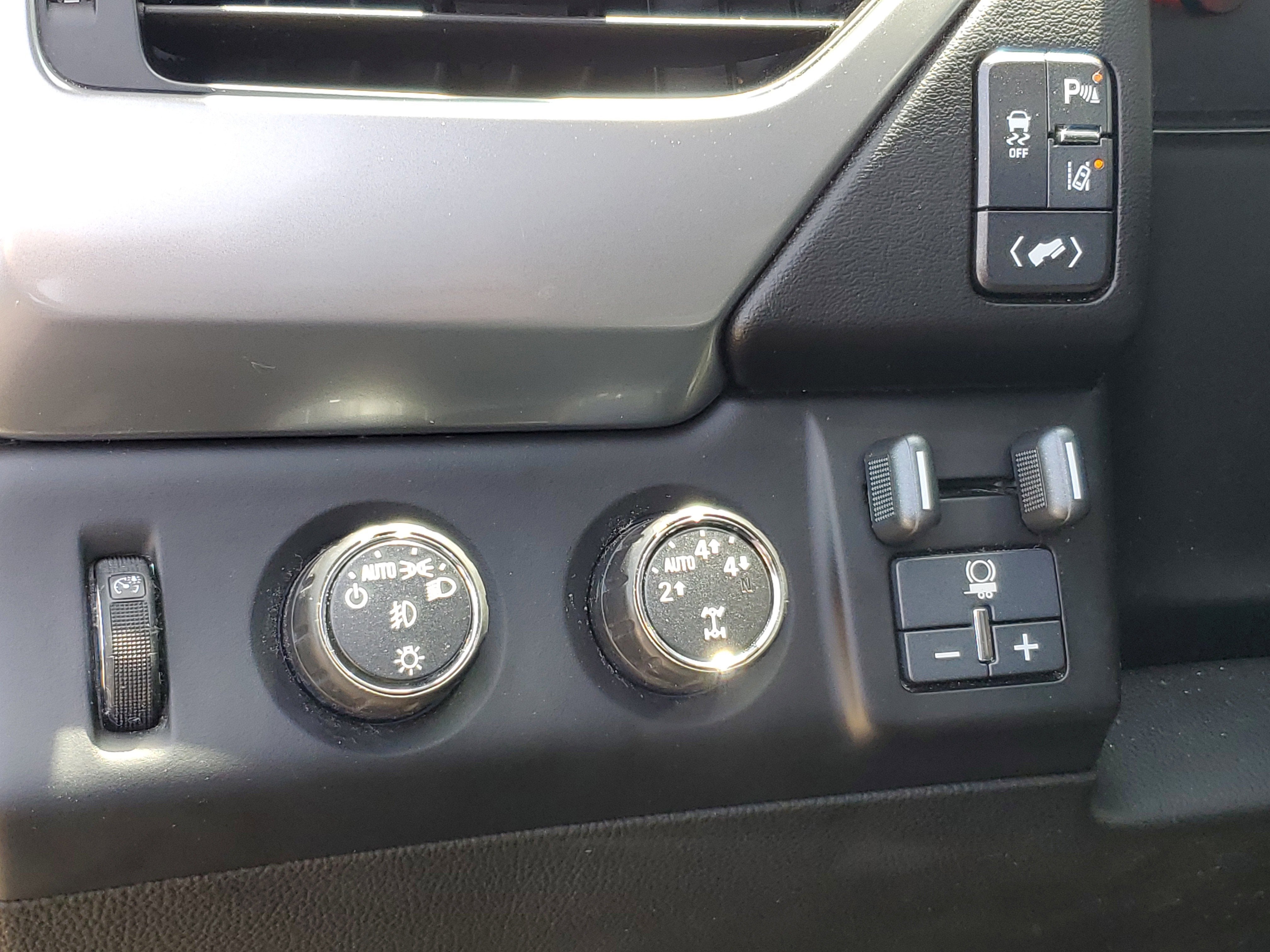2015 Chevrolet Suburban LTZ