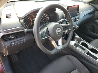 2023 Nissan Altima SV FWD